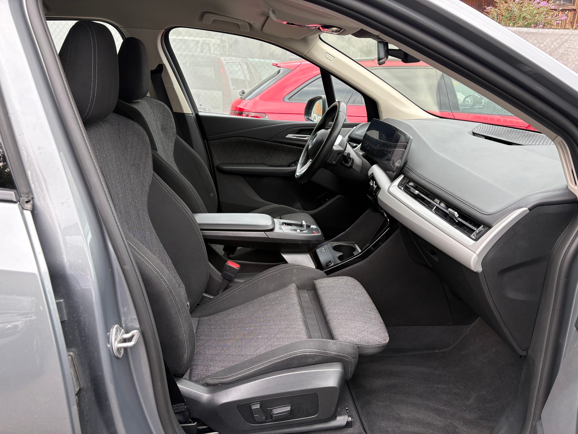 BMW 218d Active Tourer DKG-image-10