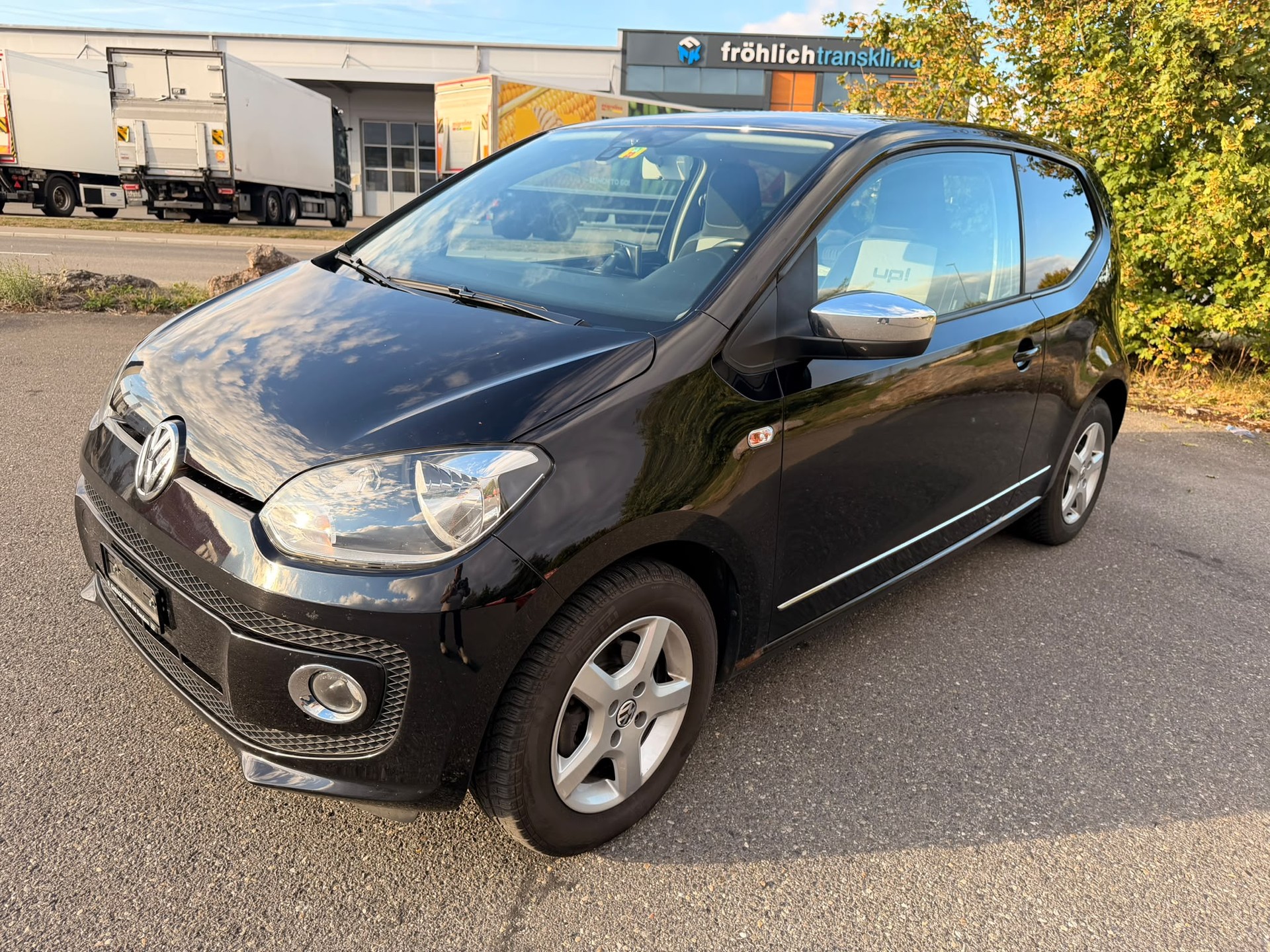 VW Up 1.0 white up-image-2