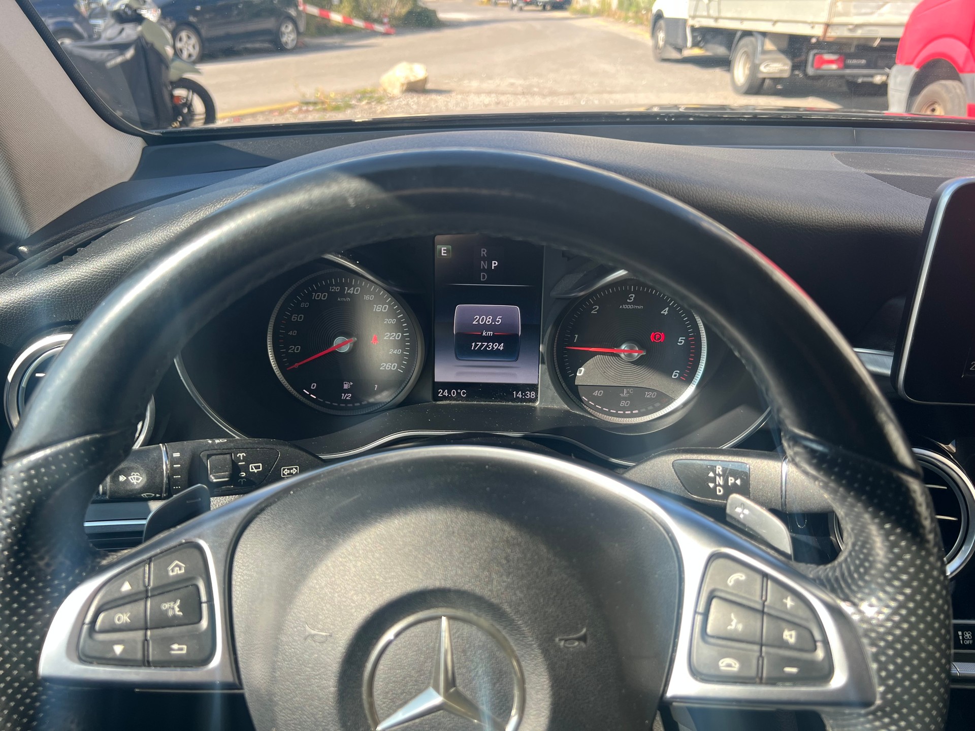 MERCEDES-BENZ GLC 250 d Exclusive 4Matic 9G-Tronic-image-8