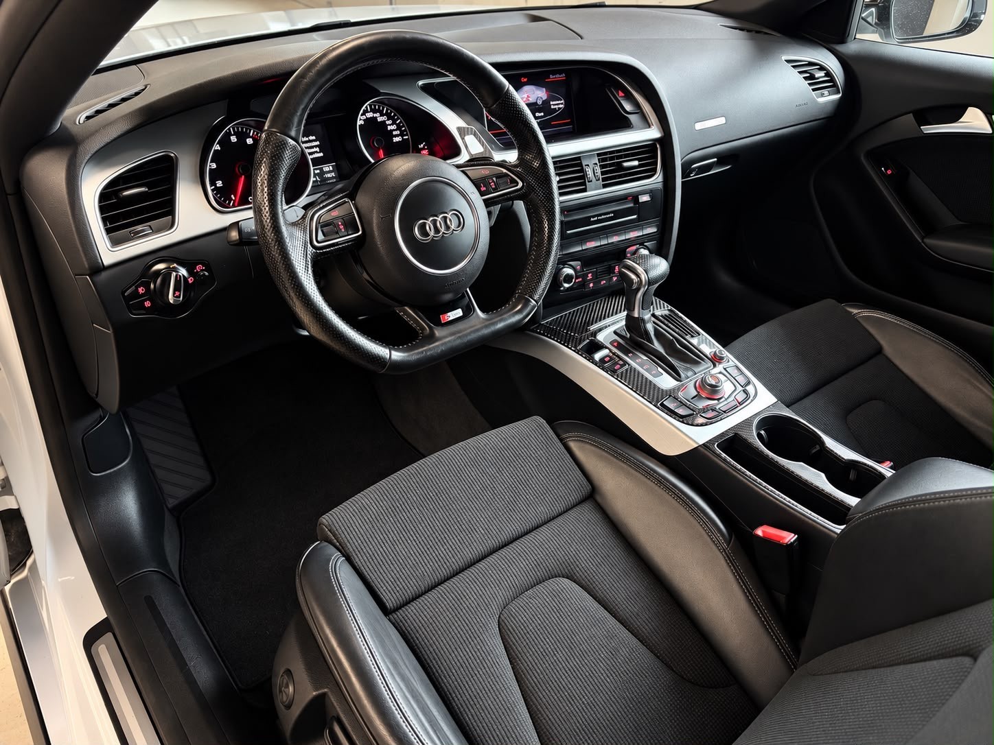 AUDI A5 Coupé 2.0 TFSI multitronic / S-Line-image-14