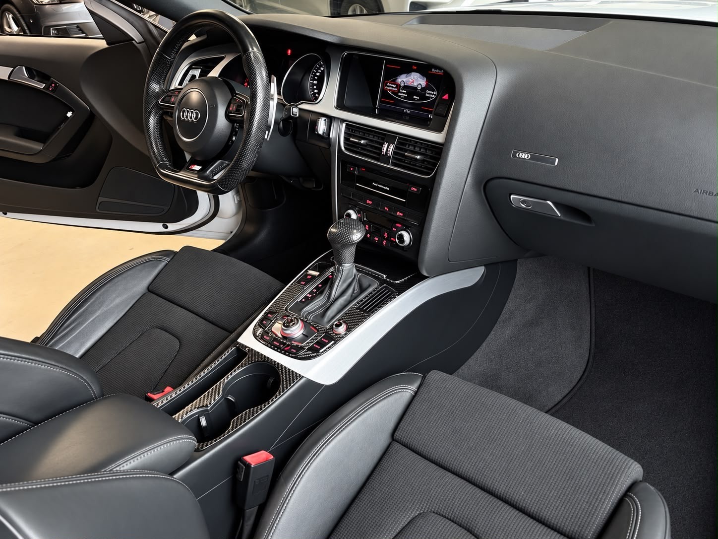 AUDI A5 Coupé 2.0 TFSI multitronic / S-Line-image-13