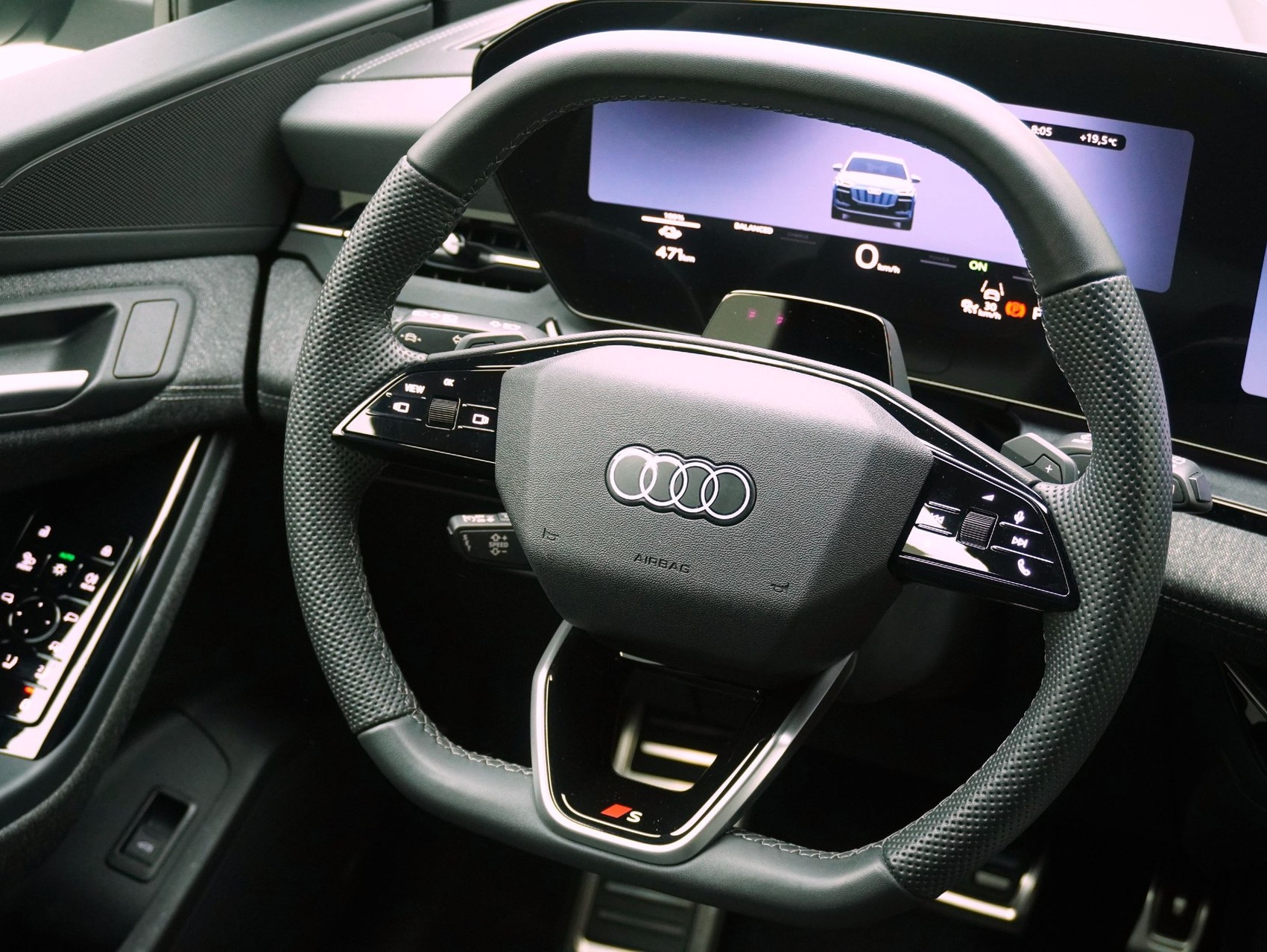 AUDI Q6 e-tron S line quattro **Audi Werksgarantie bis 02/2031**-image-13
