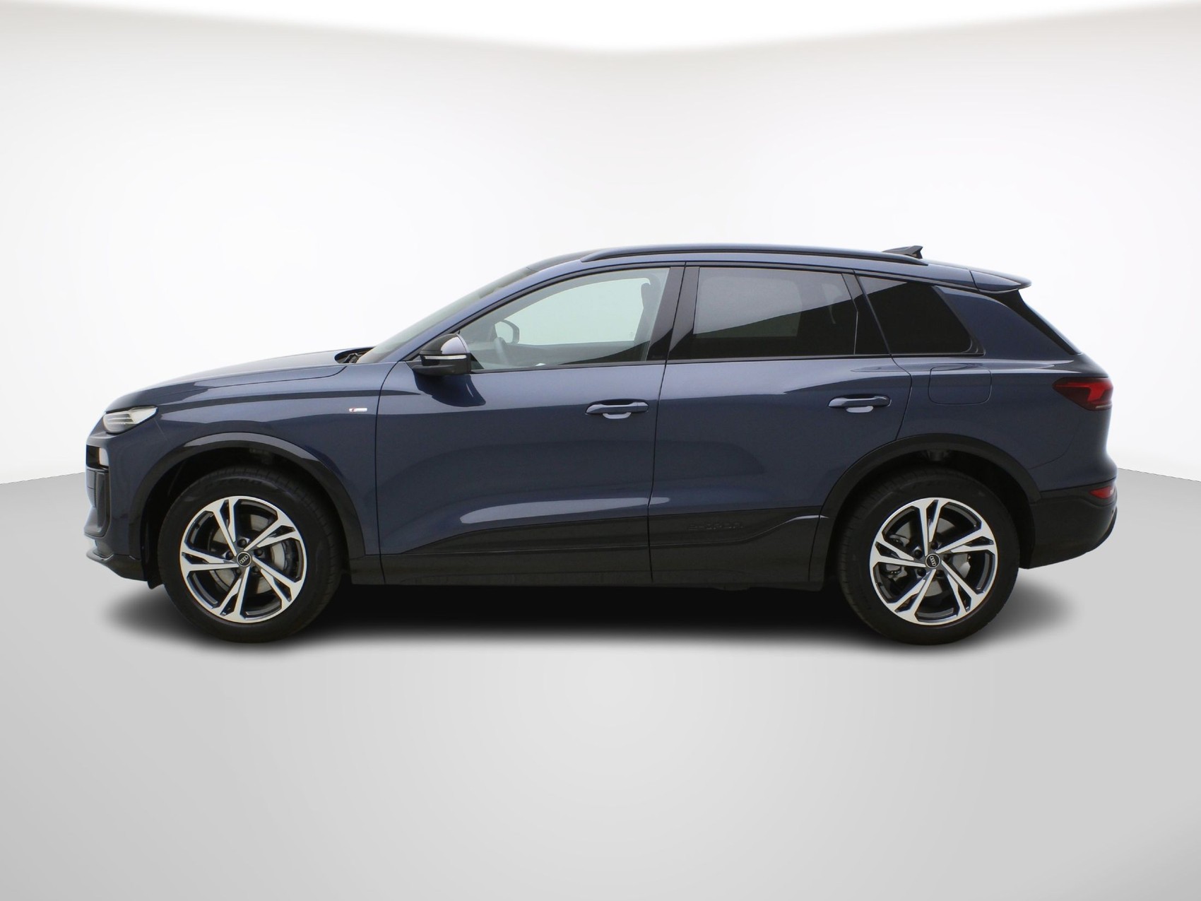 AUDI Q6 e-tron S line quattro **Audi Werksgarantie bis 02/2031**-showroom-element-2
