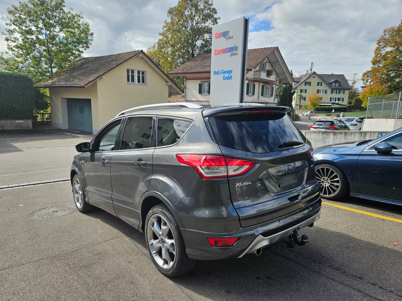 FORD Kuga 2.0 TDCi Titanium S 4WD PowerShift-image-3