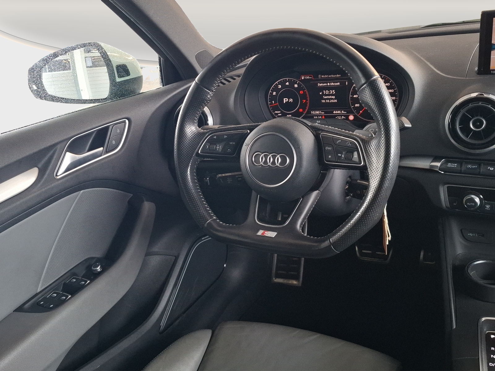 AUDI A3 Sportback 2.0 TFSI Sport S-tronic-image-15