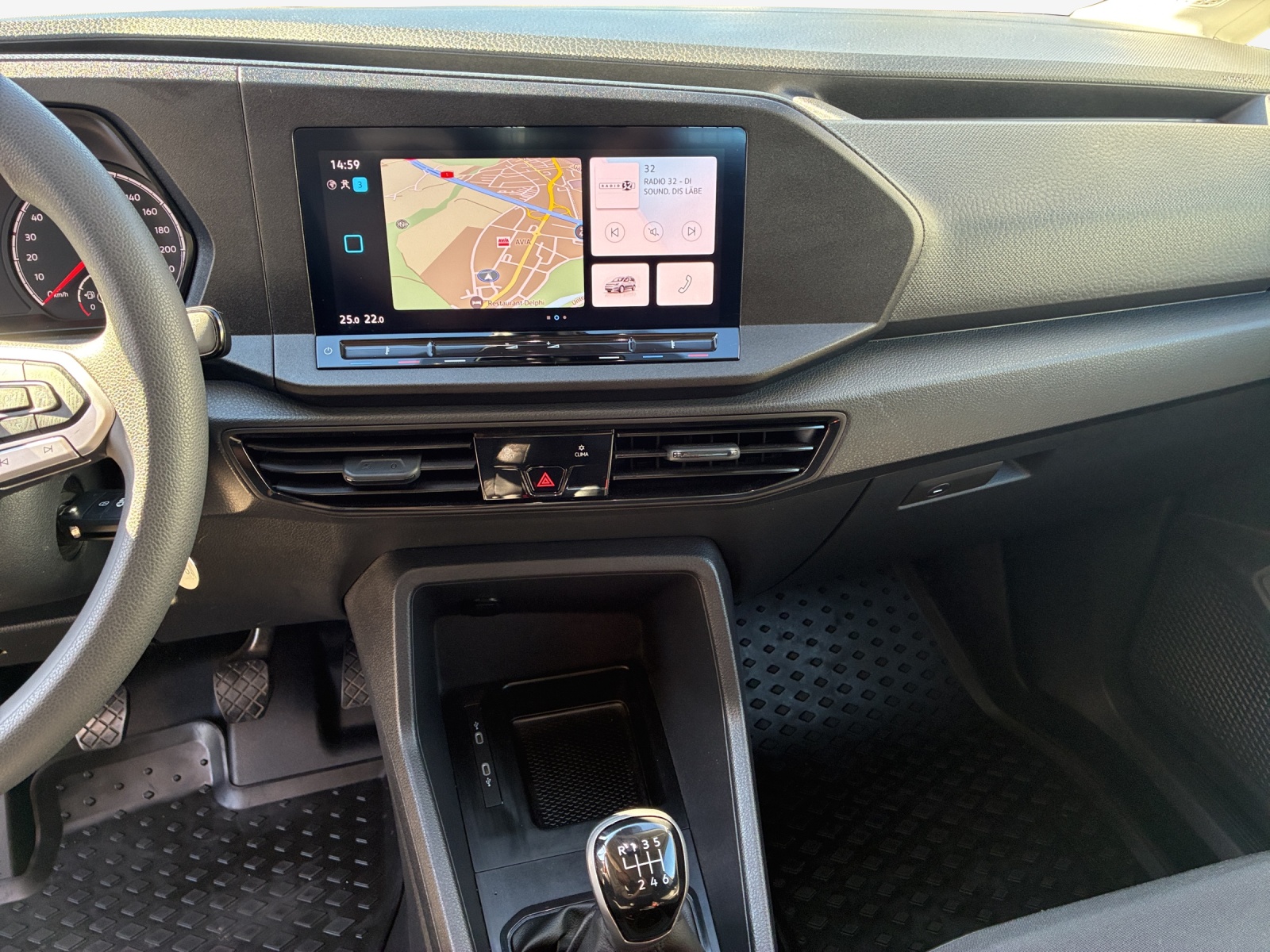 VW Caddy Cargo 2.0TDI-image-10