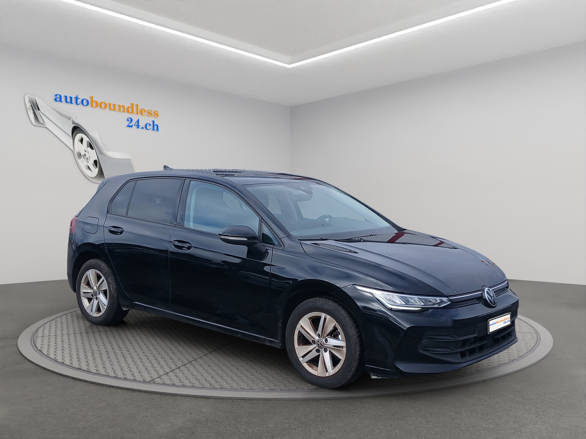 VW Golf 1.5 e TSI mHEV Basis DSG-image-2