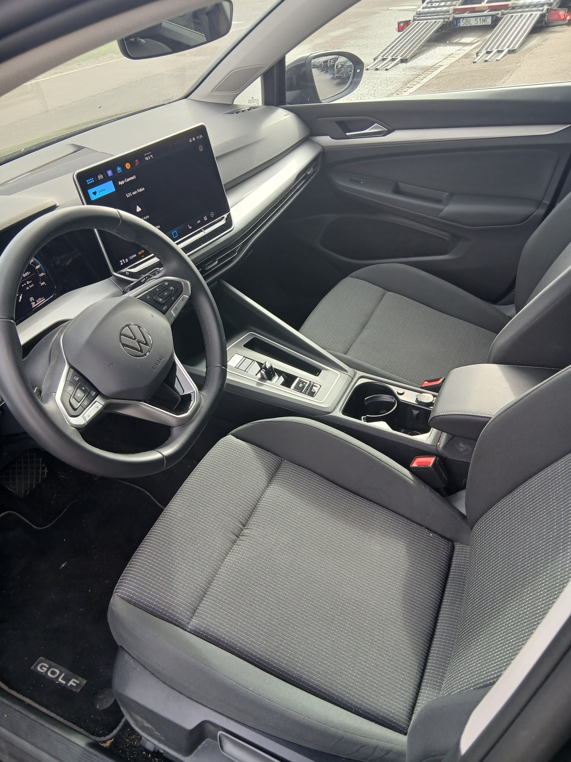 VW Golf 1.5 e TSI mHEV Basis DSG-image-8