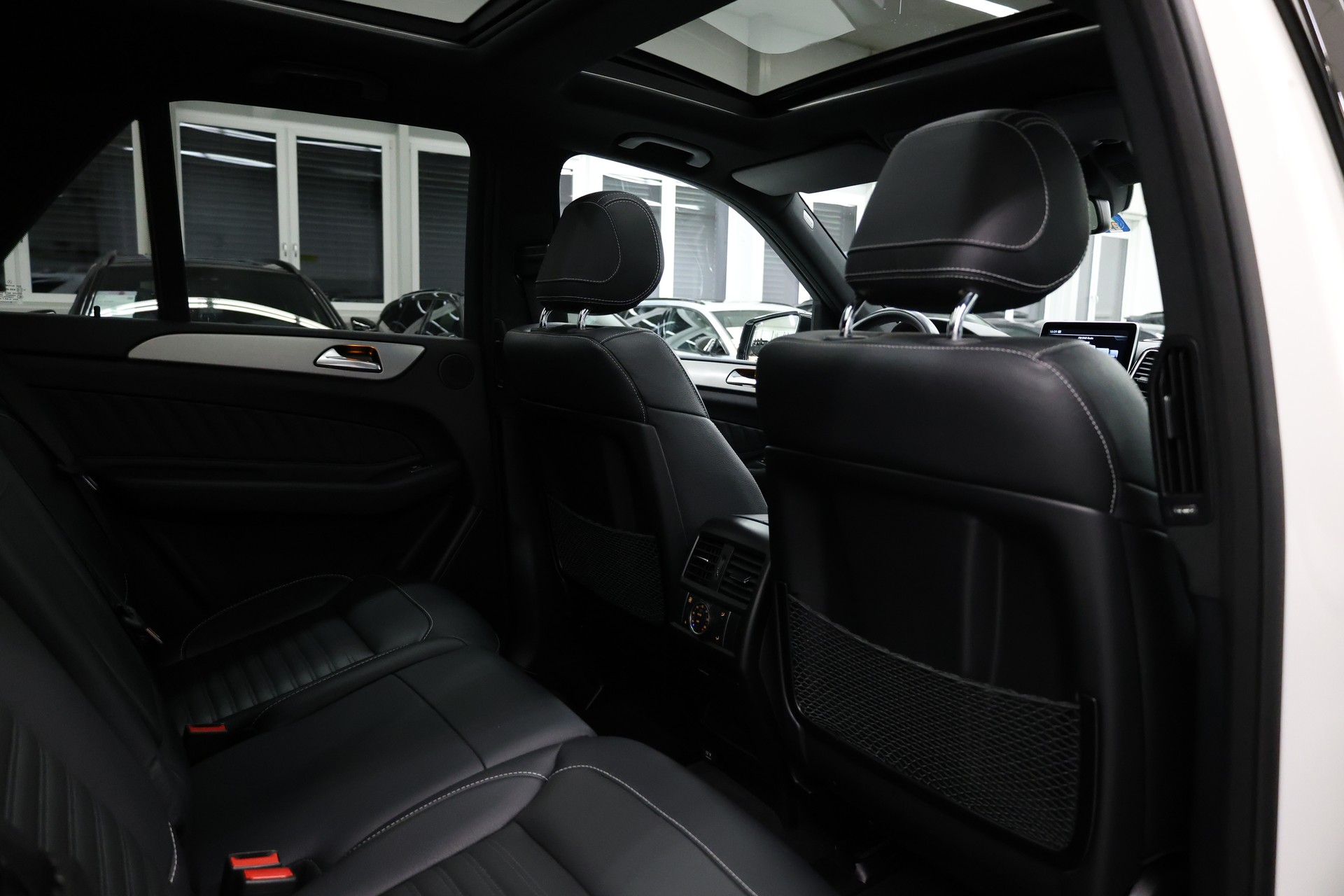 MERCEDES-BENZ GLE 400 V6-image-28