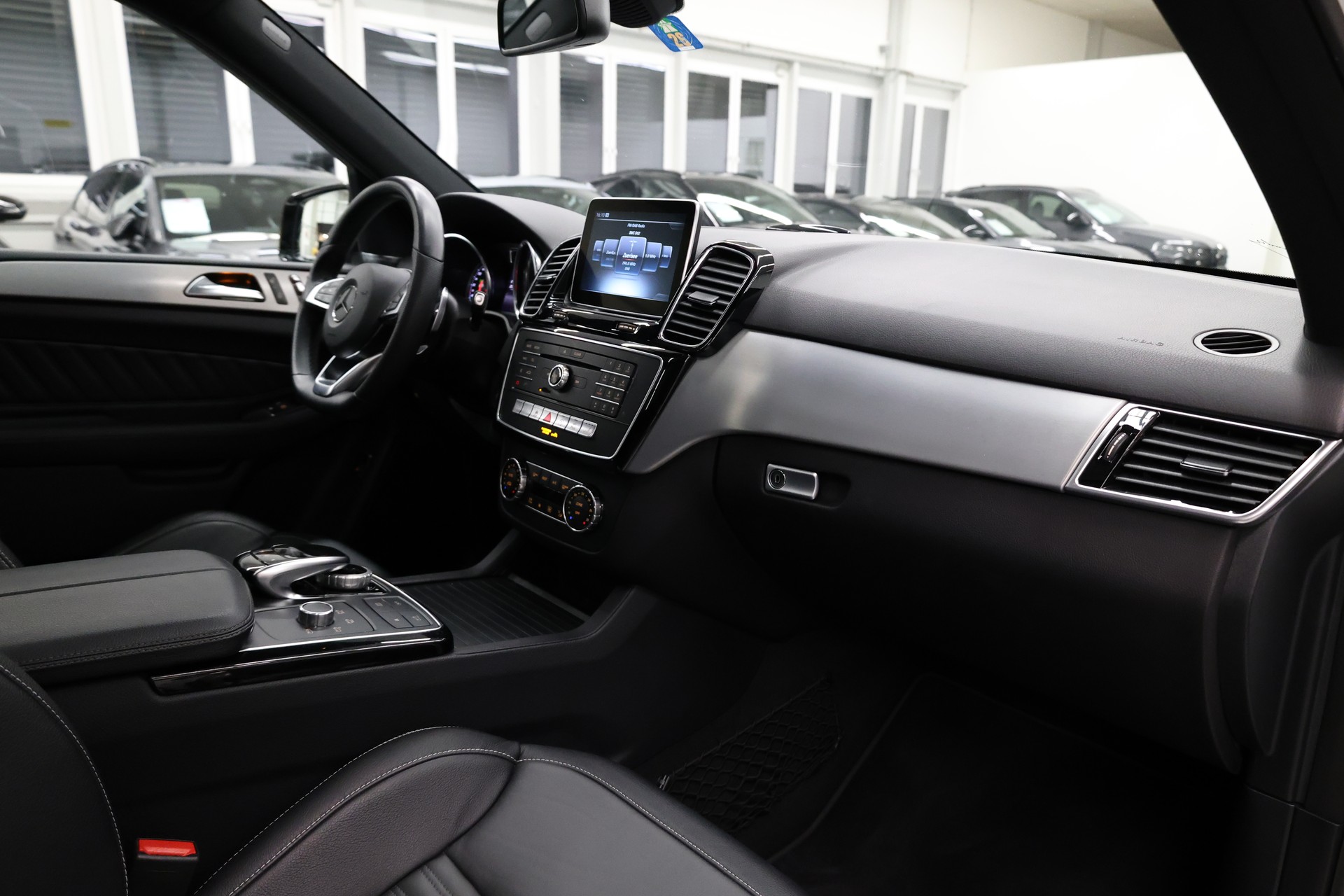 MERCEDES-BENZ GLE 400 V6-image-23
