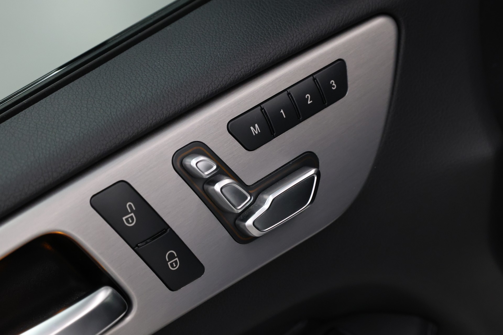 MERCEDES-BENZ GLE 400 V6-image-21