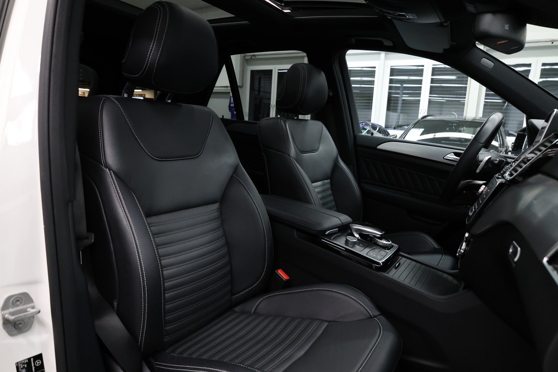 MERCEDES-BENZ GLE 400 V6-image-22