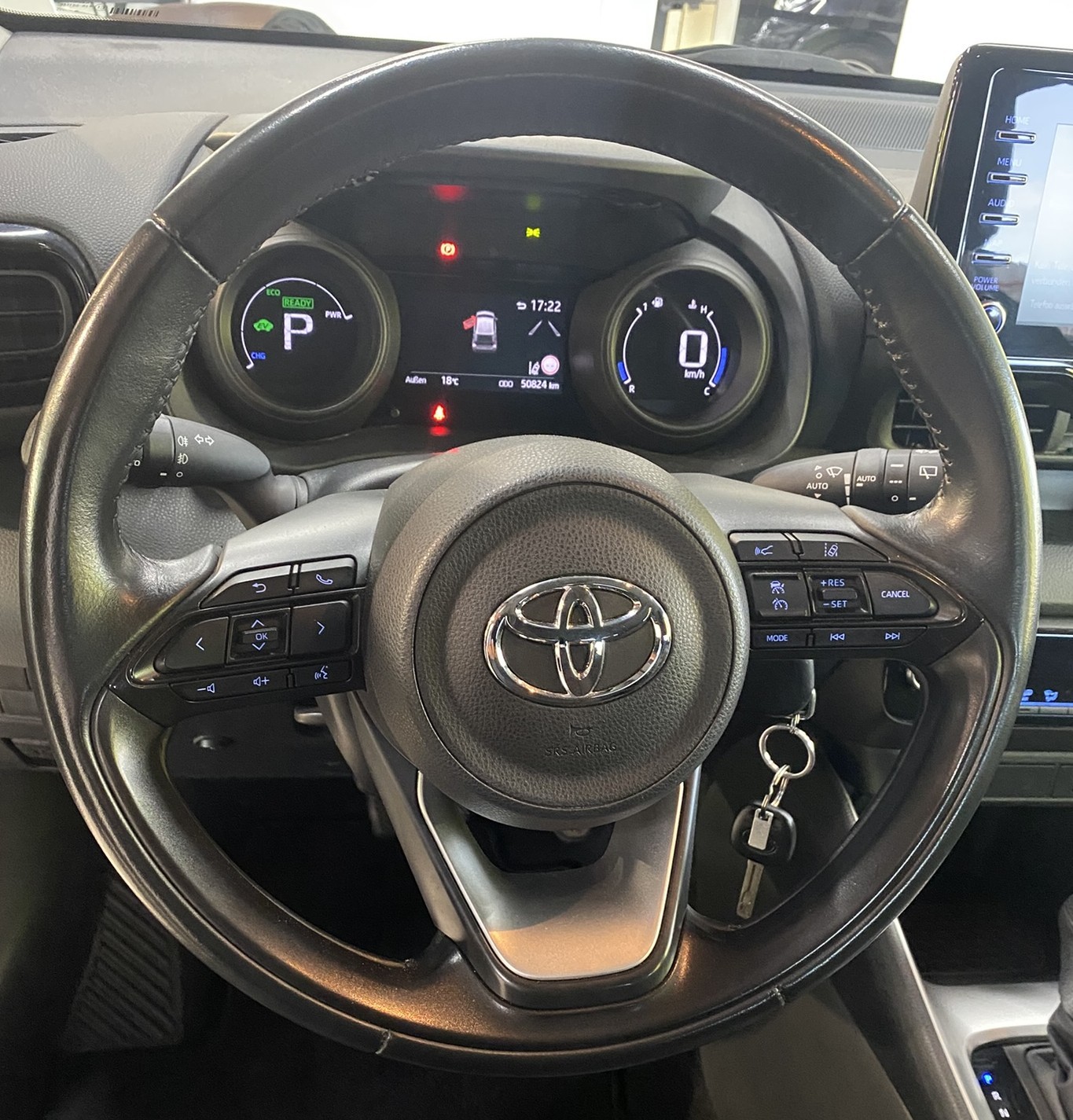 TOYOTA Yaris 1.5 Trend e-CVT-image-19