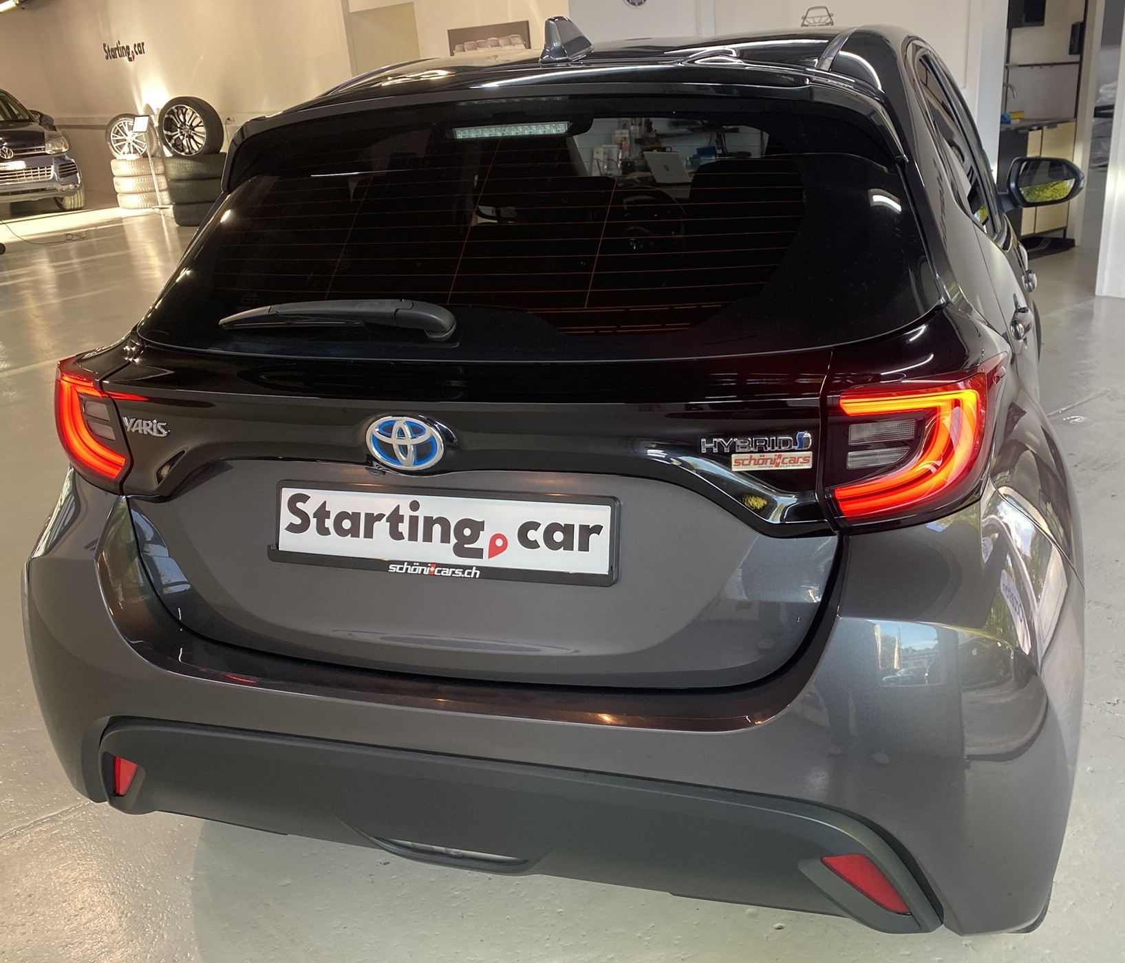 TOYOTA Yaris 1.5 Trend e-CVT-image-12
