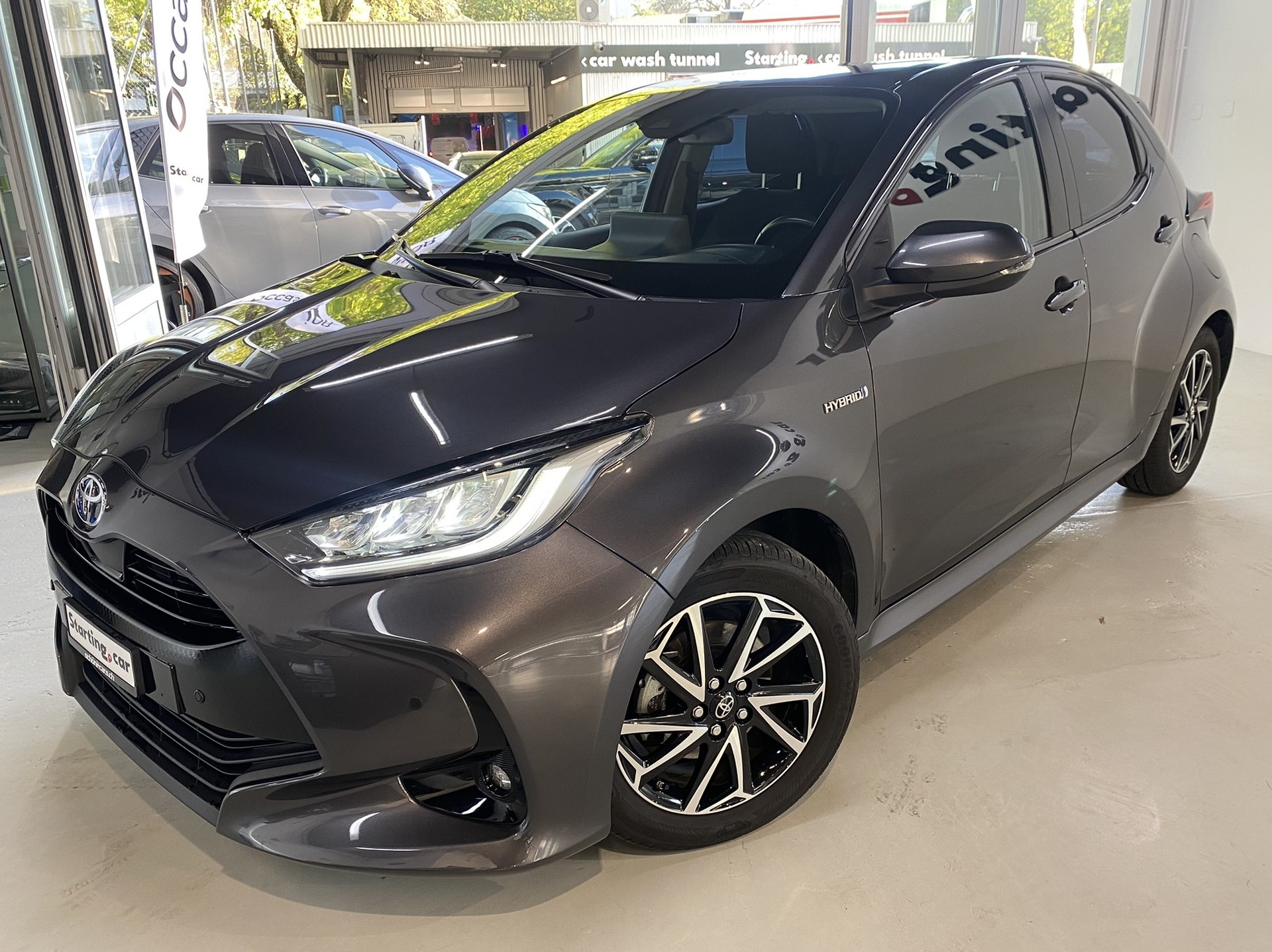 TOYOTA Yaris 1.5 Trend e-CVT-image-5