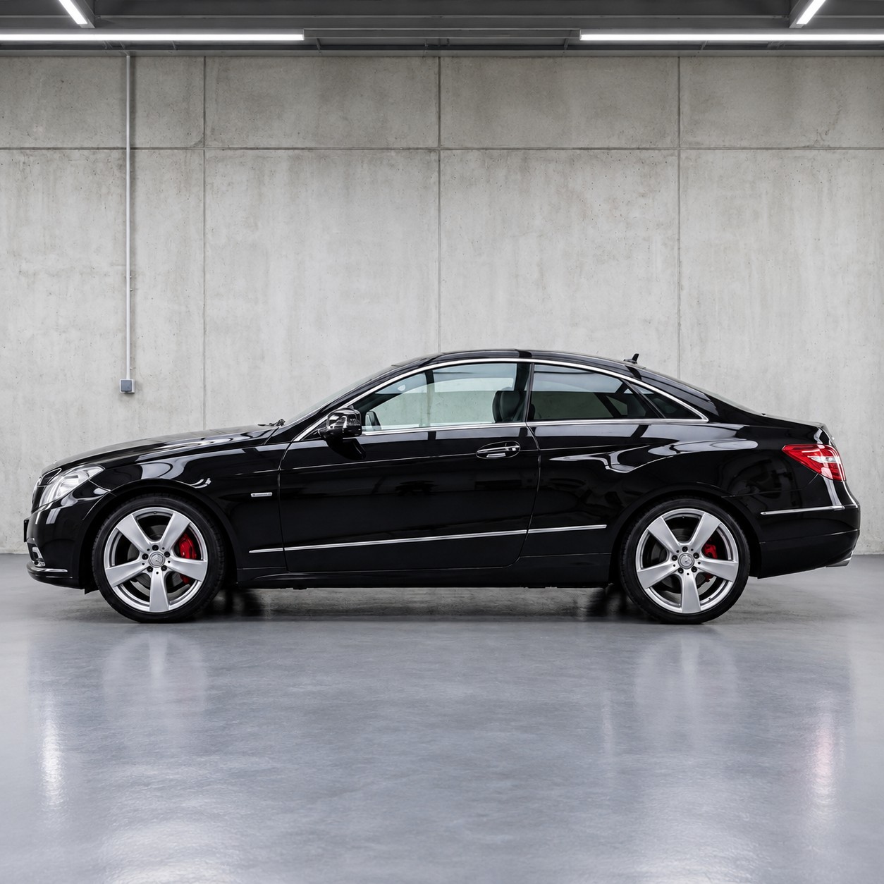 MERCEDES-BENZ E 250 CGI BlueEF