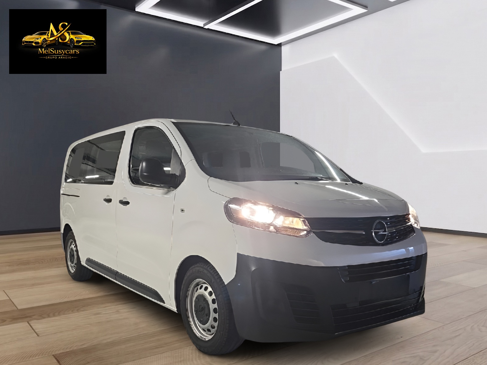 OPEL Vivaro Combi 2.0 CDTI Essentia s/s M-showroom-element-1