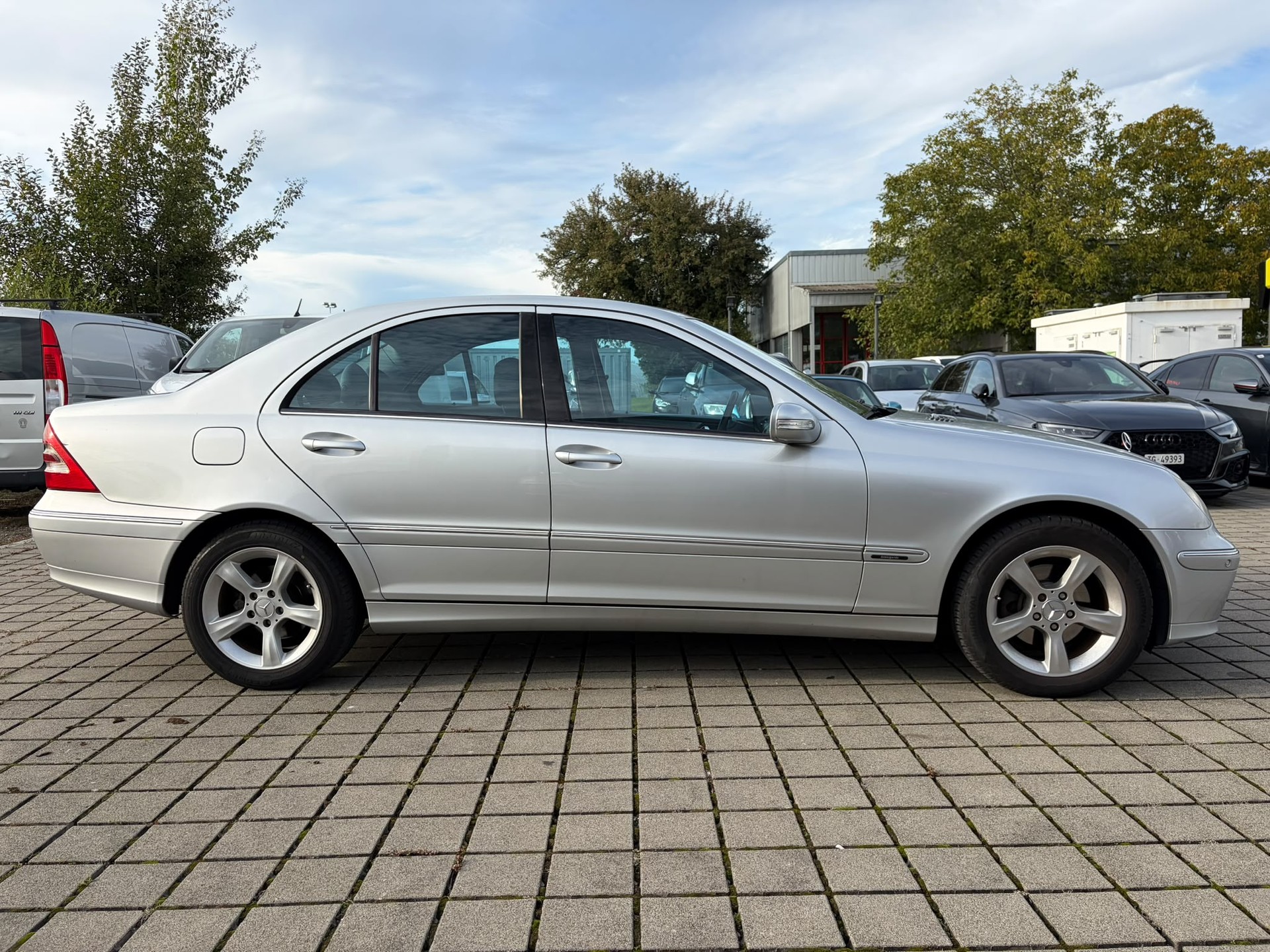 MERCEDES-BENZ C 220 CDI Avantgarde-image-4