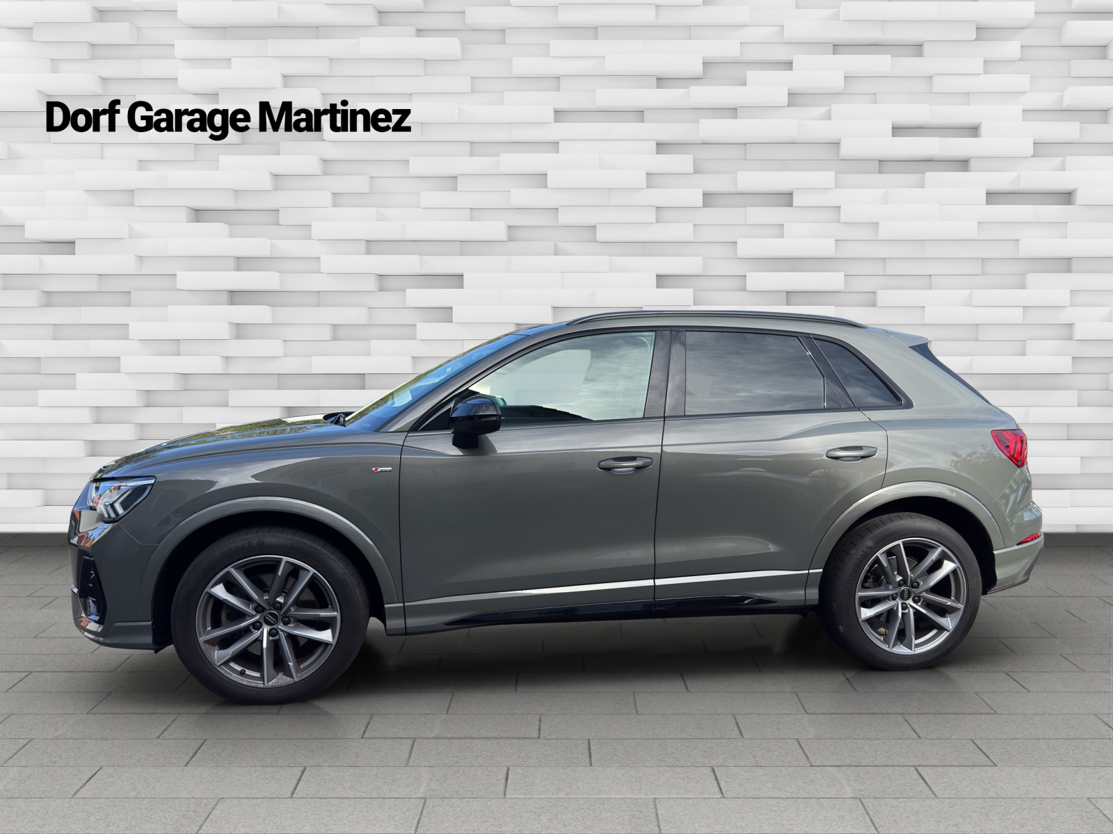 AUDI Q3 40 TFSI S line quattro S-tronic-image-2