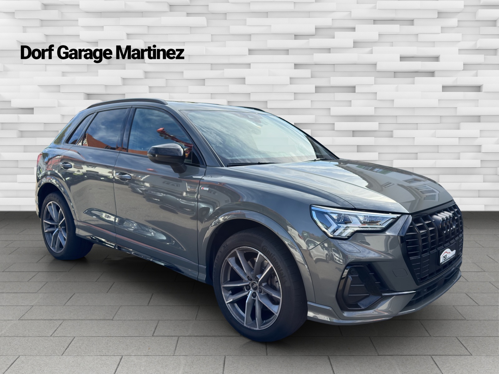AUDI Q3 40 TFSI S line quattro S-tronic-image-3