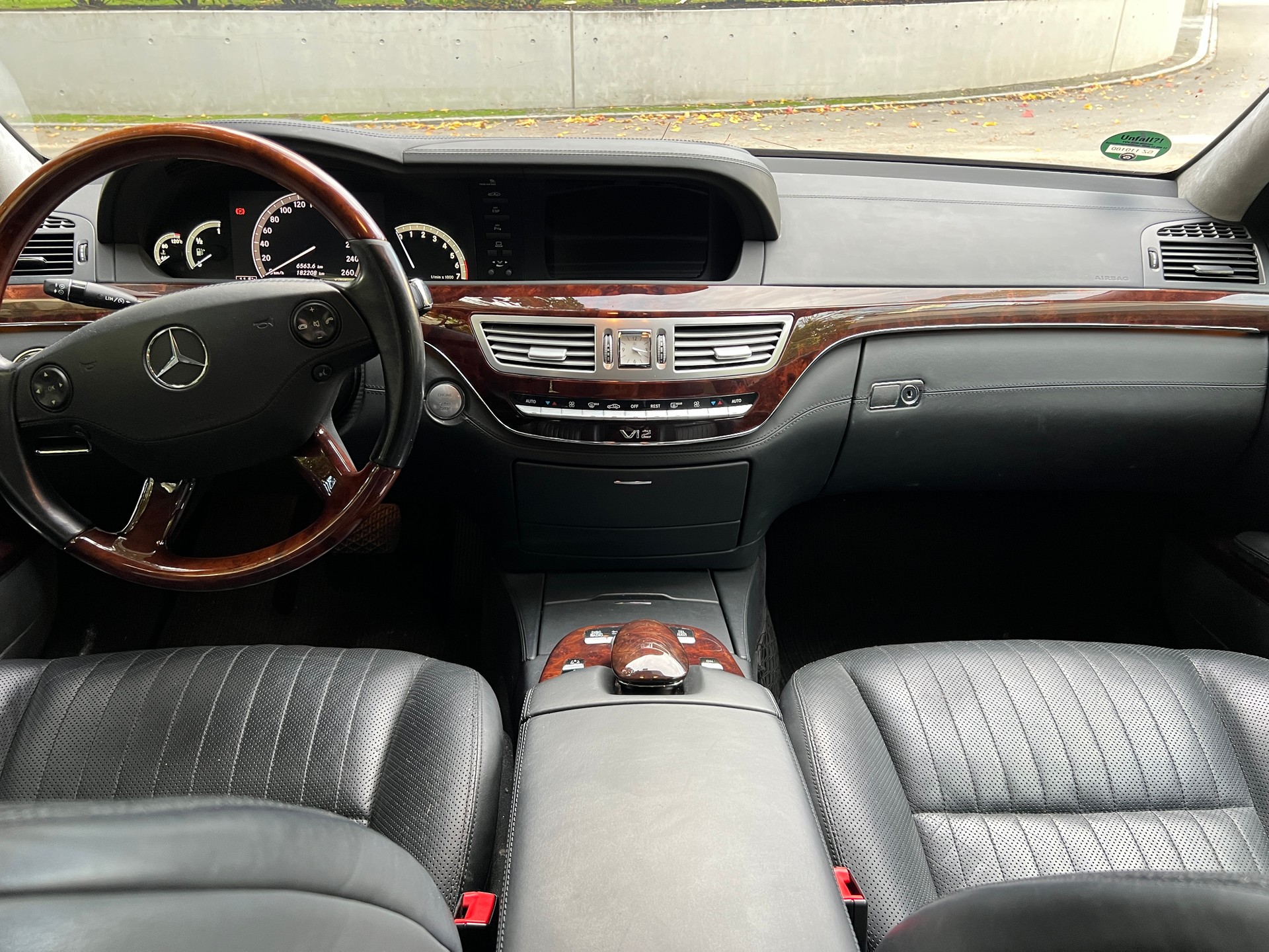 MERCEDES-BENZ S 600 V12 lang-image-5