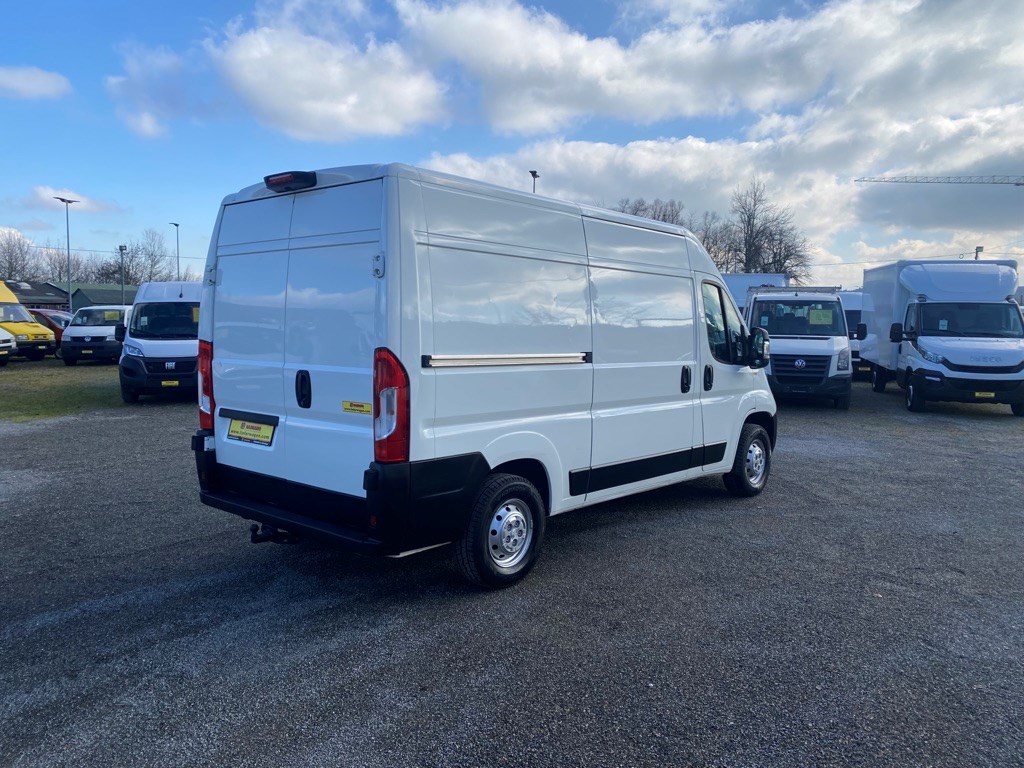 PEUGEOT BOXER 2.0 HDI 163 PS und 2 Schiebetüren-image-3