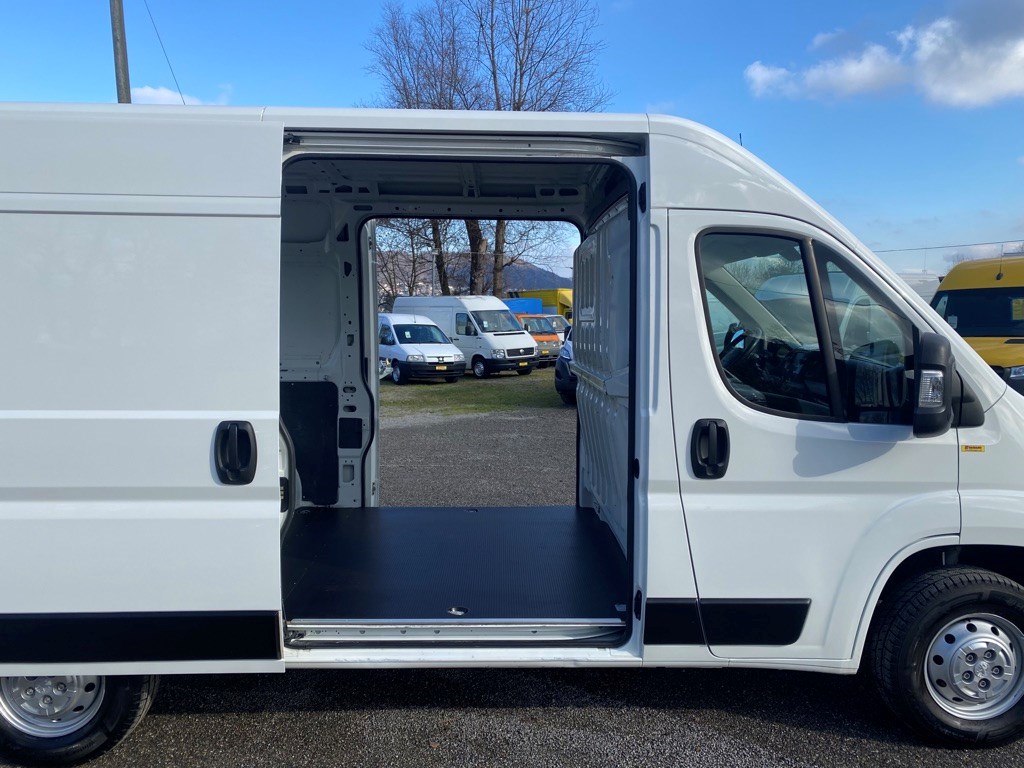 PEUGEOT BOXER 2.0 HDI 163 PS und 2 Schiebetüren-image-1