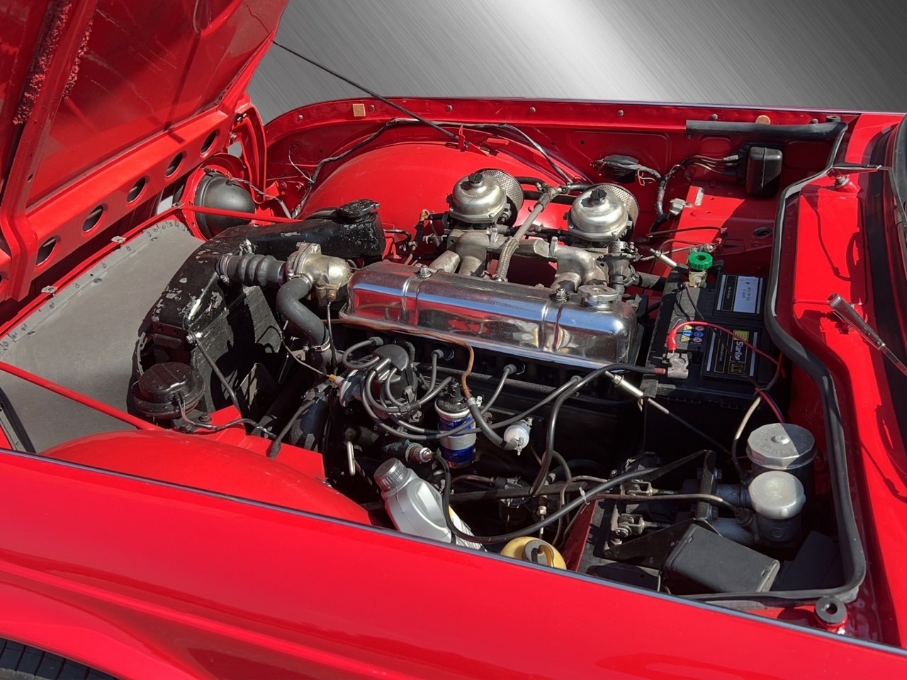 TRIUMPH TR4-image-12