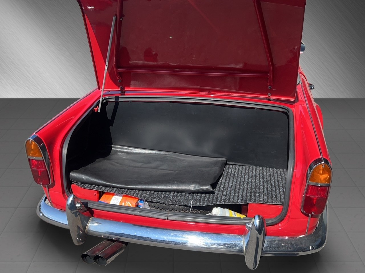 TRIUMPH TR4-image-14