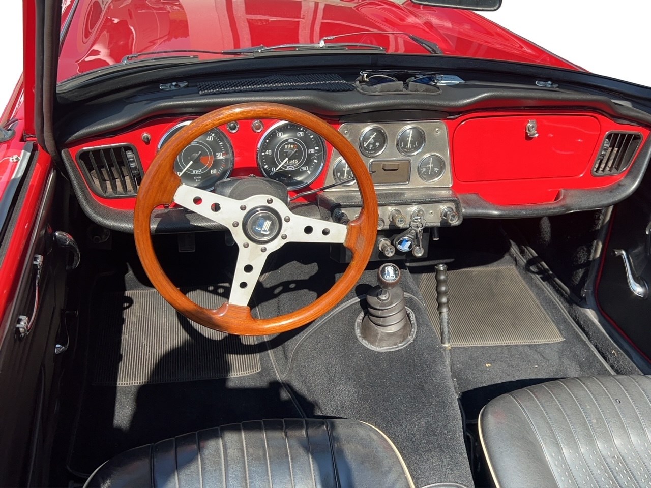 TRIUMPH TR4-image-9