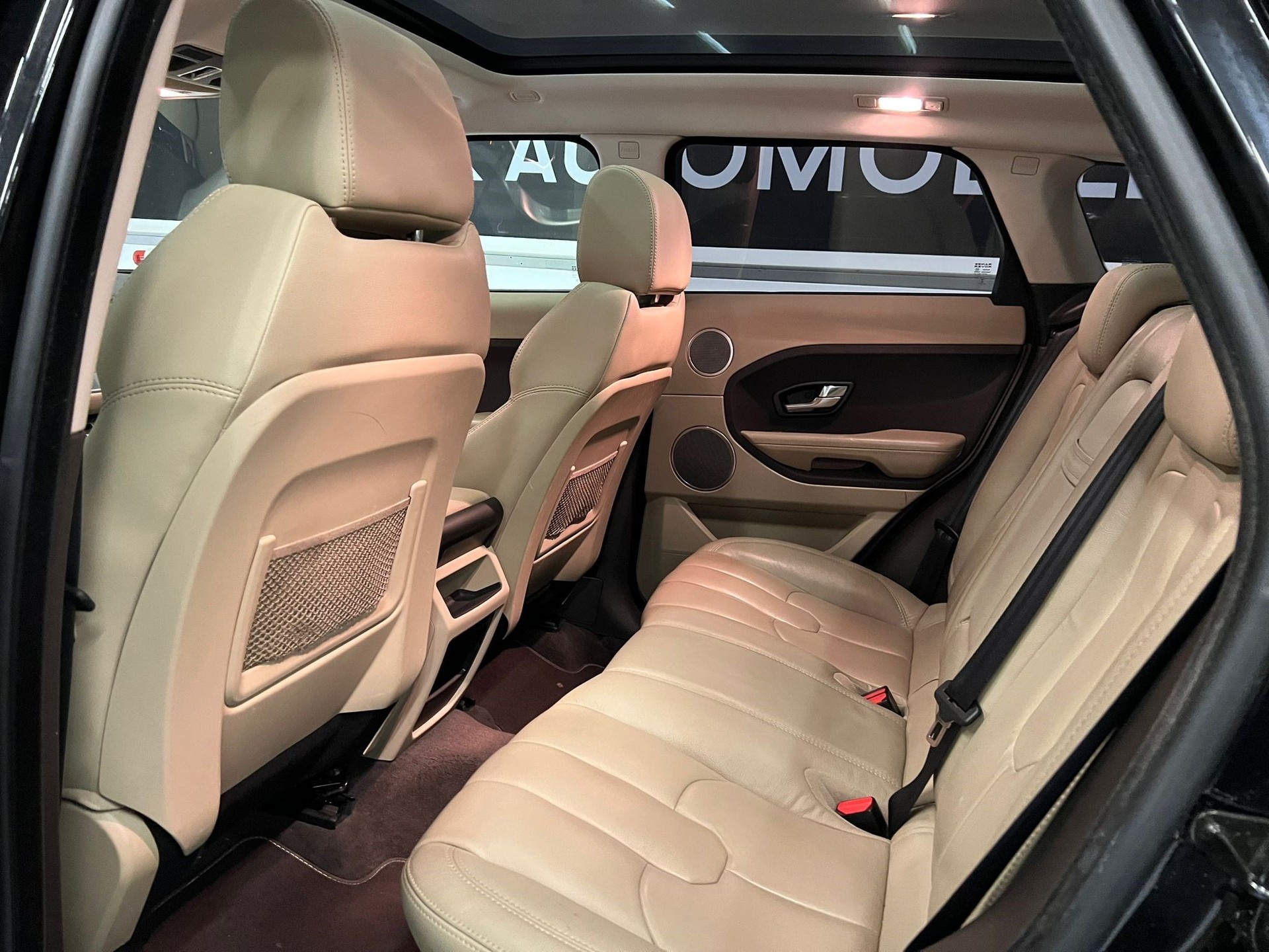 LAND ROVER Range Rover Evoque 2.2 TD4 Prestige-image-12