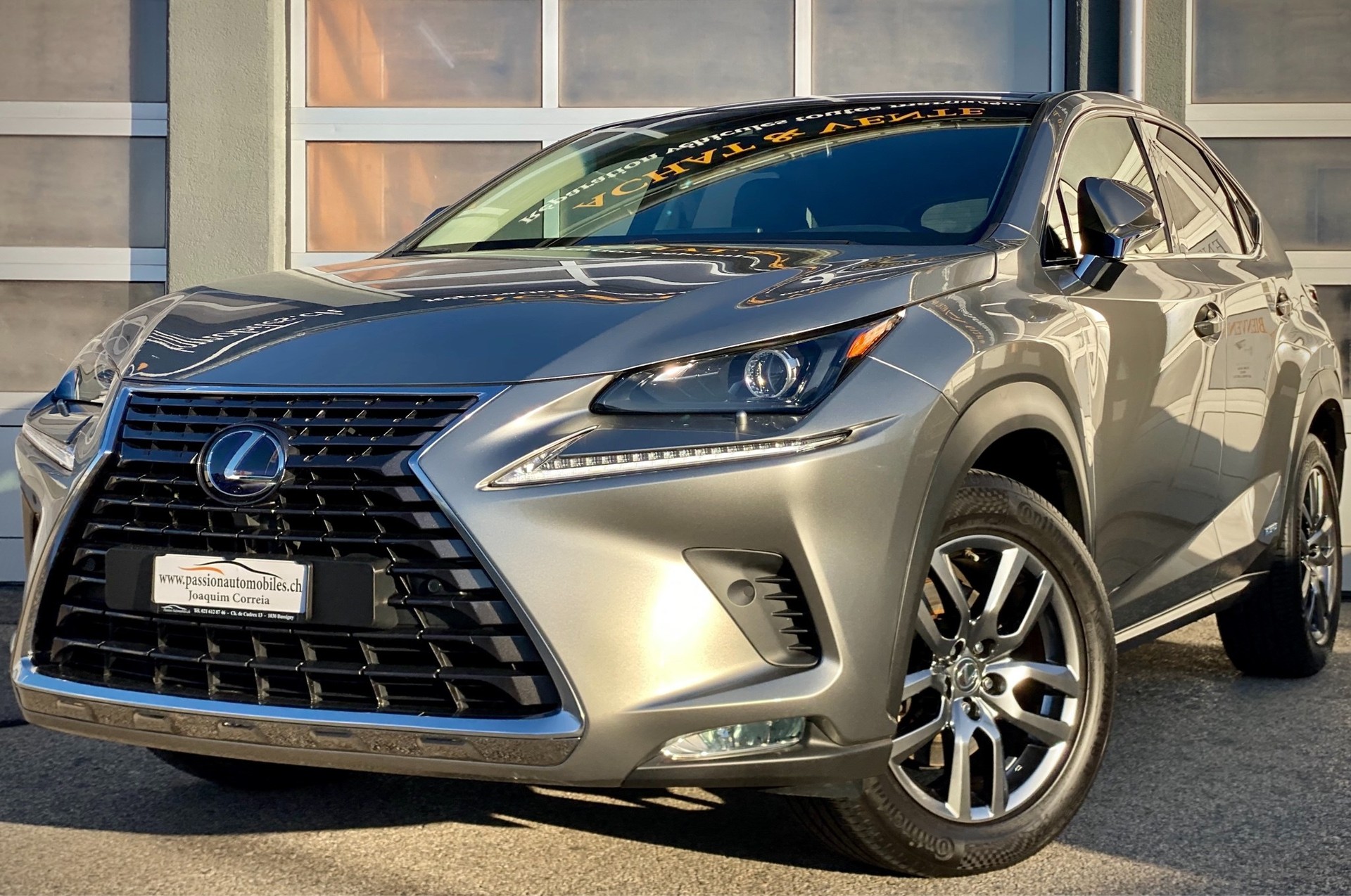 LEXUS NX 300h Diamond E-Four Automatic - Véhicule Suisse (CH)-image-0