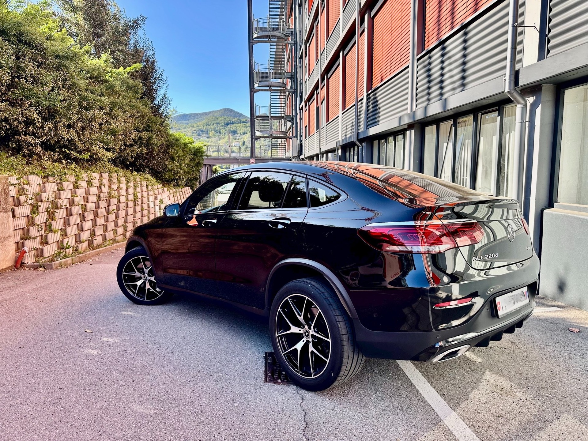 MERCEDES-BENZ GLC Coupé 220 d AMG Line 4Matic 9G-Tronic-image-5