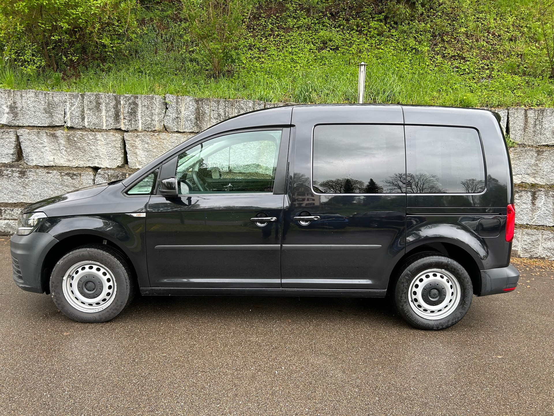 VW Caddy 2.0 TDI Liberty DSG-image-8