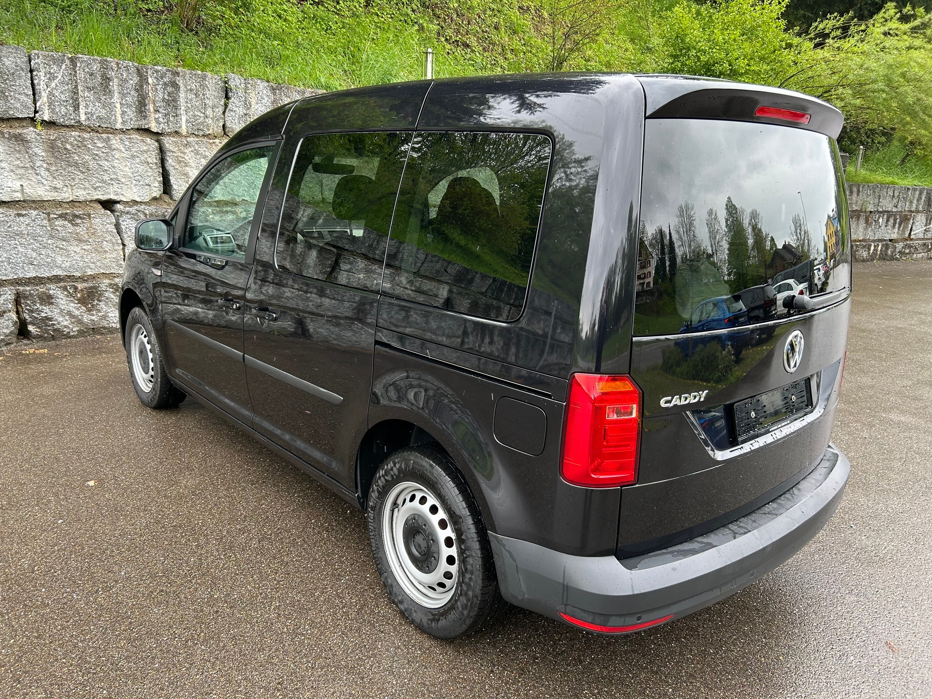 VW Caddy 2.0 TDI Liberty DSG-image-3