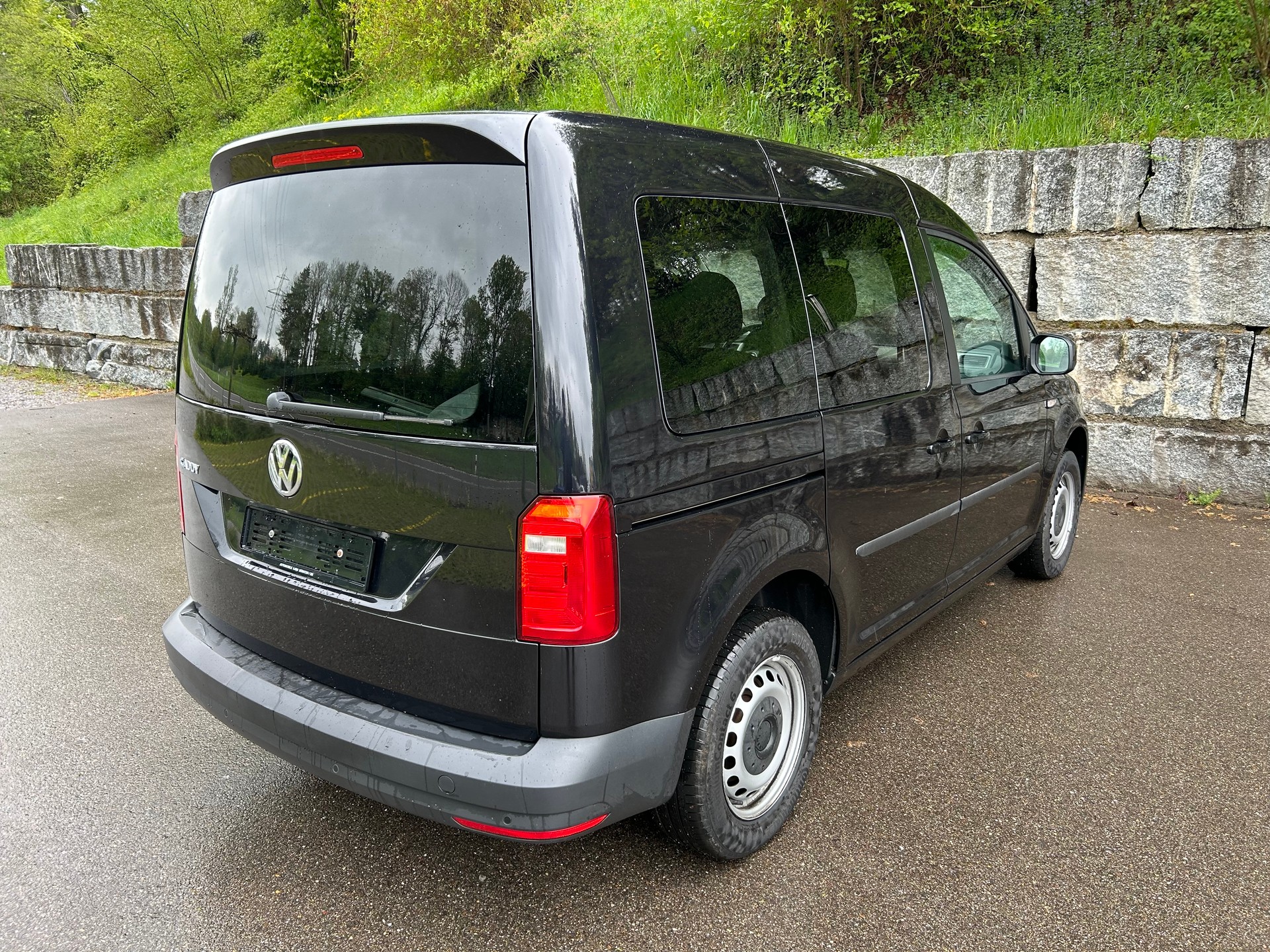 VW Caddy 2.0 TDI Liberty DSG-image-2