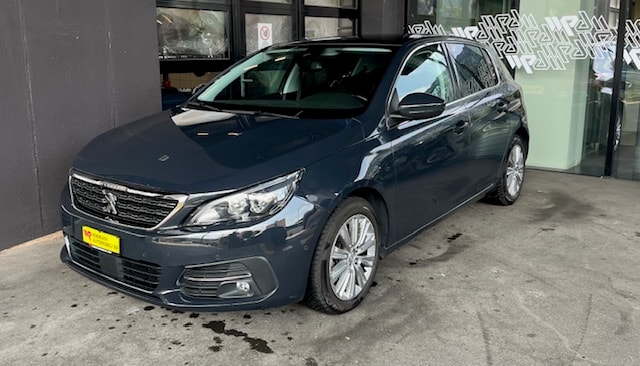 PEUGEOT 308 1.2 Pure Tech Allure EAT8-image-1