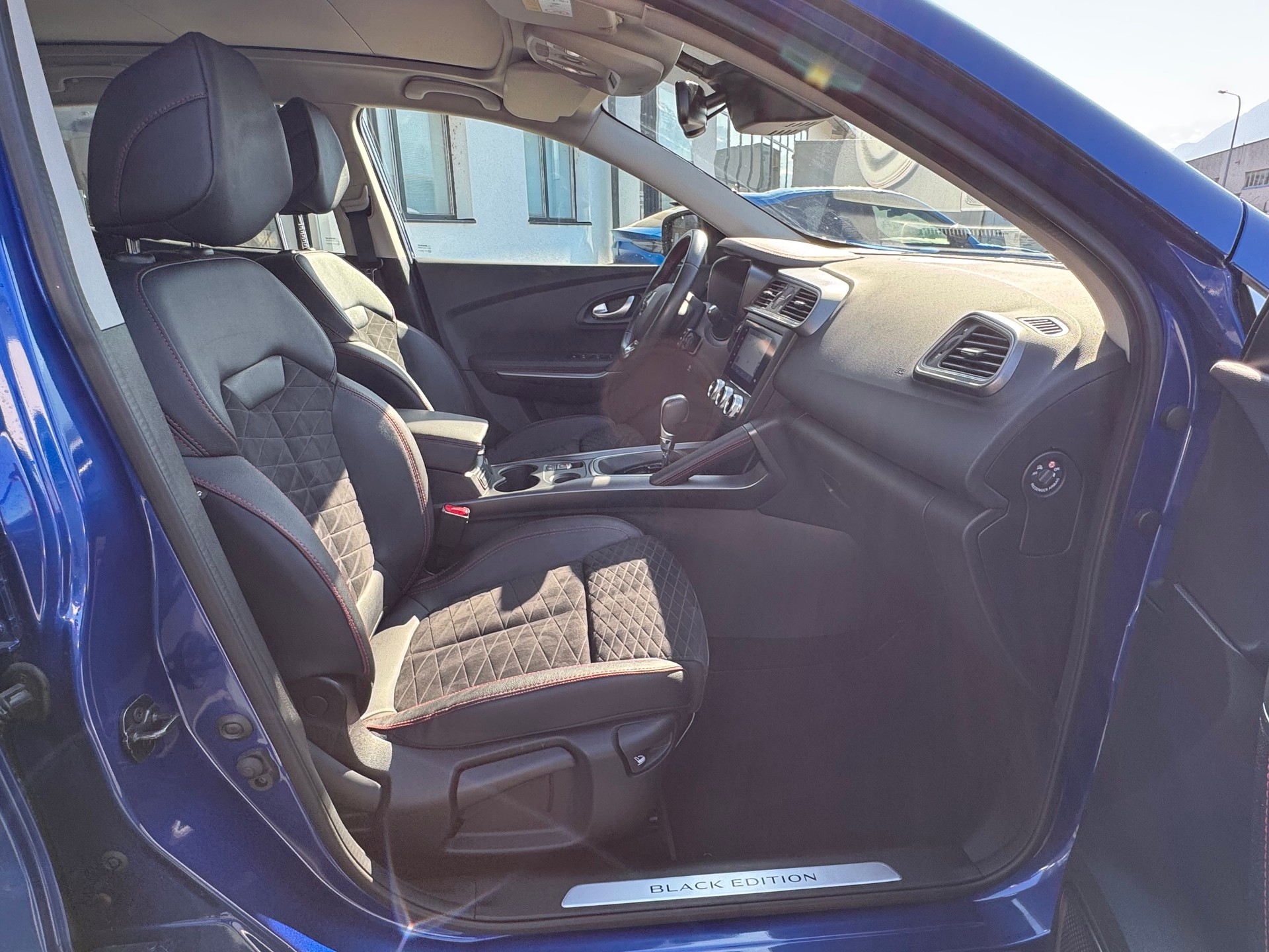 RENAULT Kadjar 1.3 TCe 160 Black Edition EDC-image-11