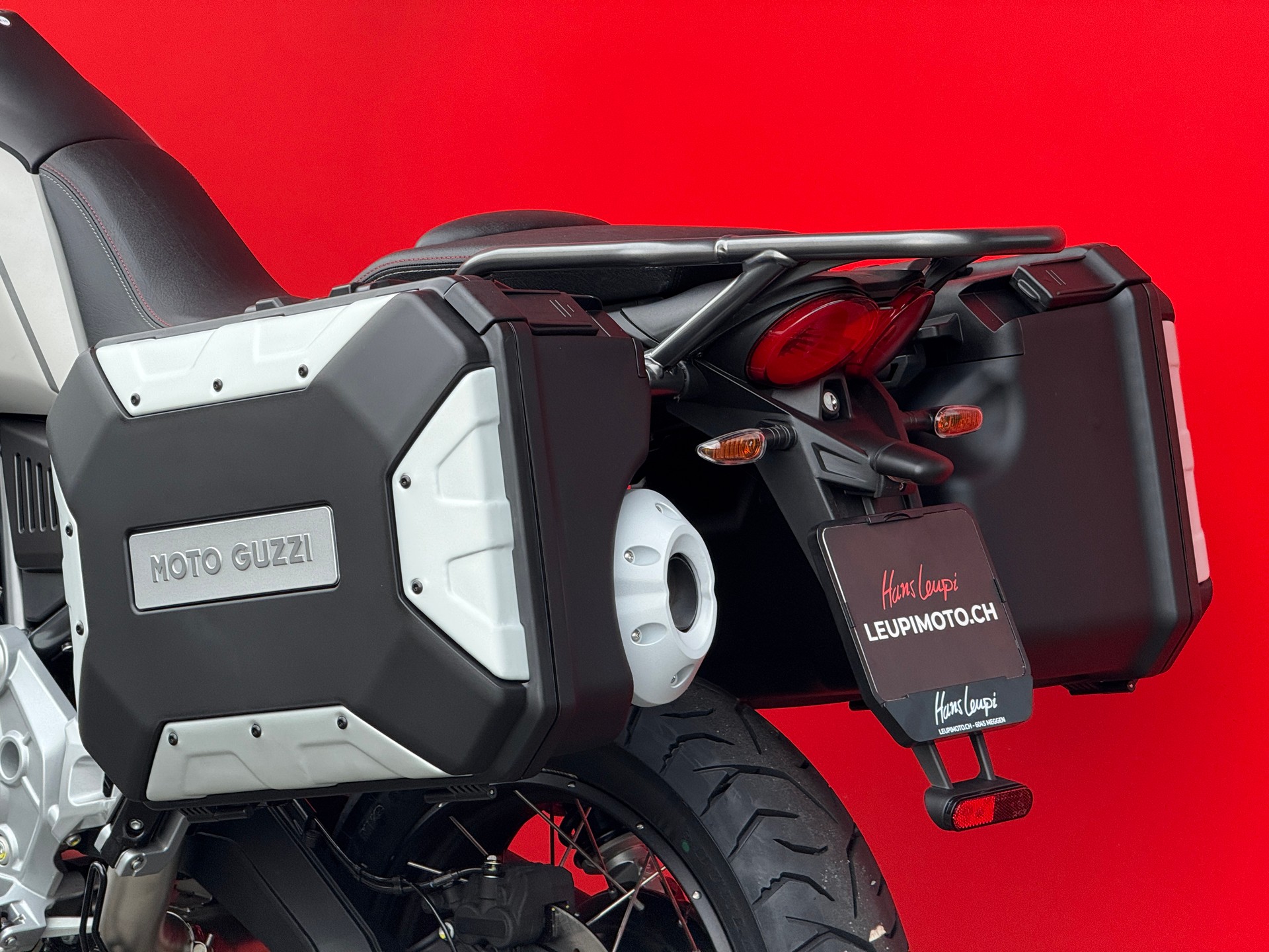 MOTO GUZZI V85 TT Travel Pack-image-15