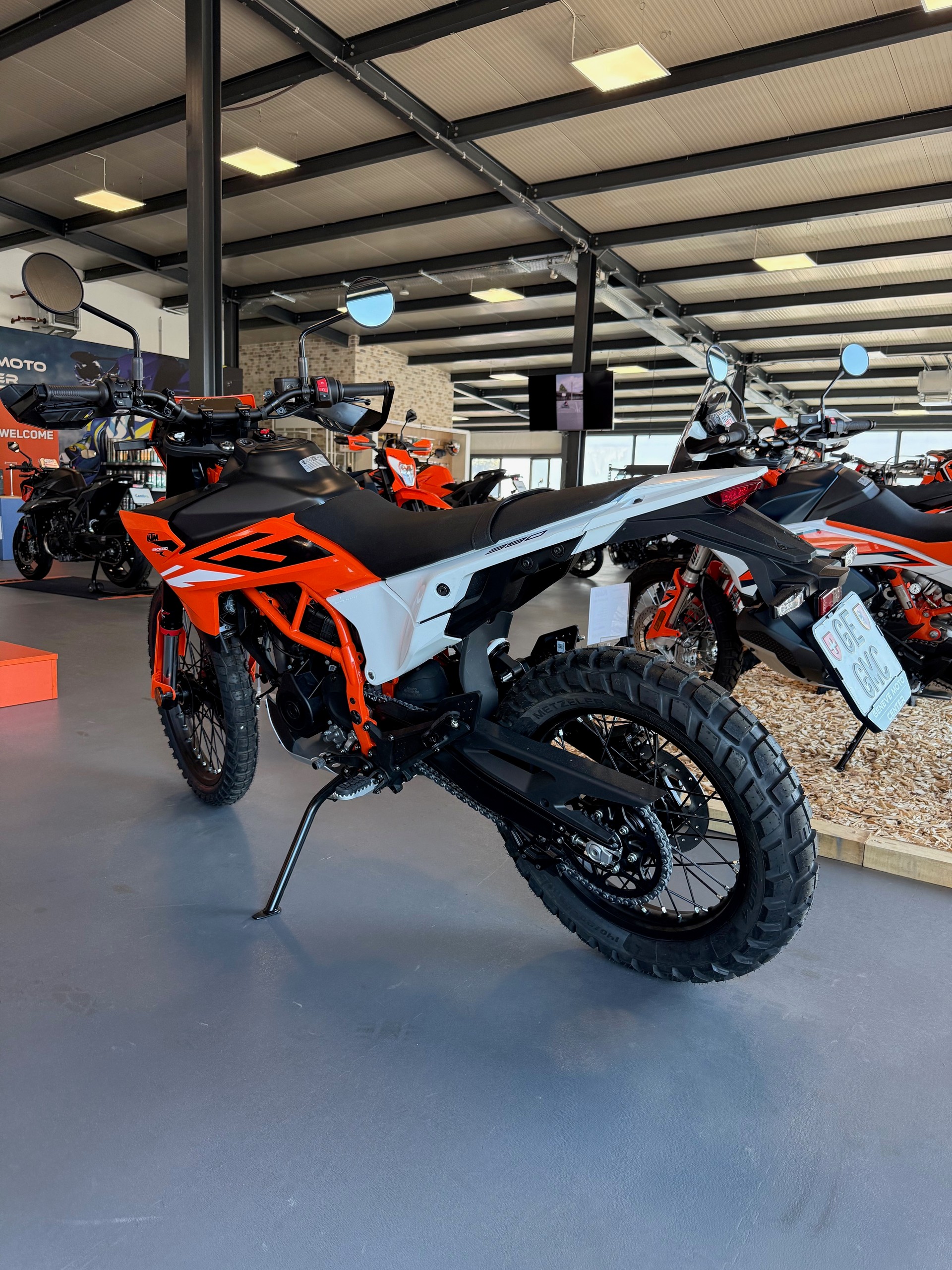 KTM 390 Enduro R-showroom-element-2
