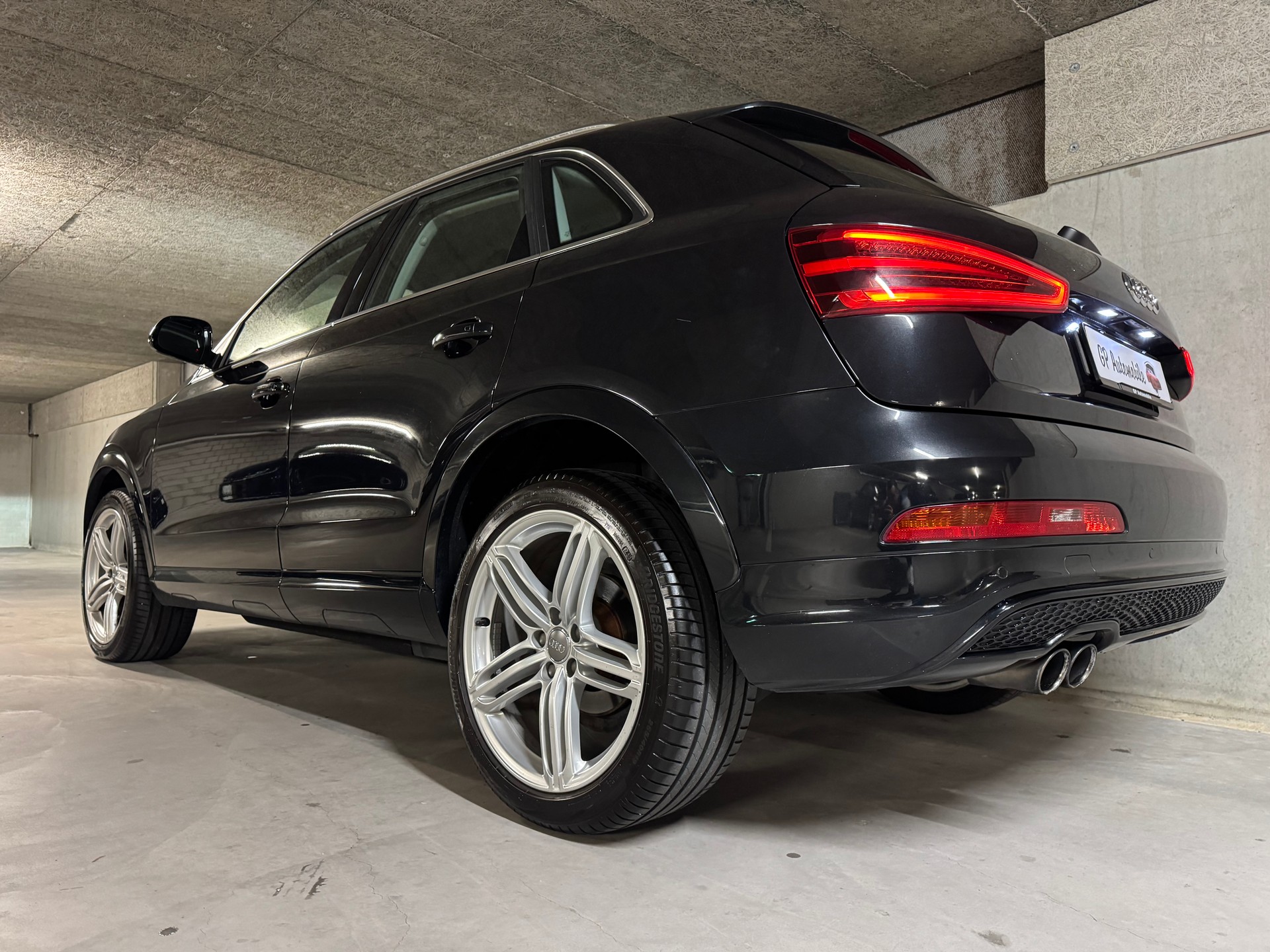 AUDI Q3 2.0 TFSI quattro S-tronic-image-14