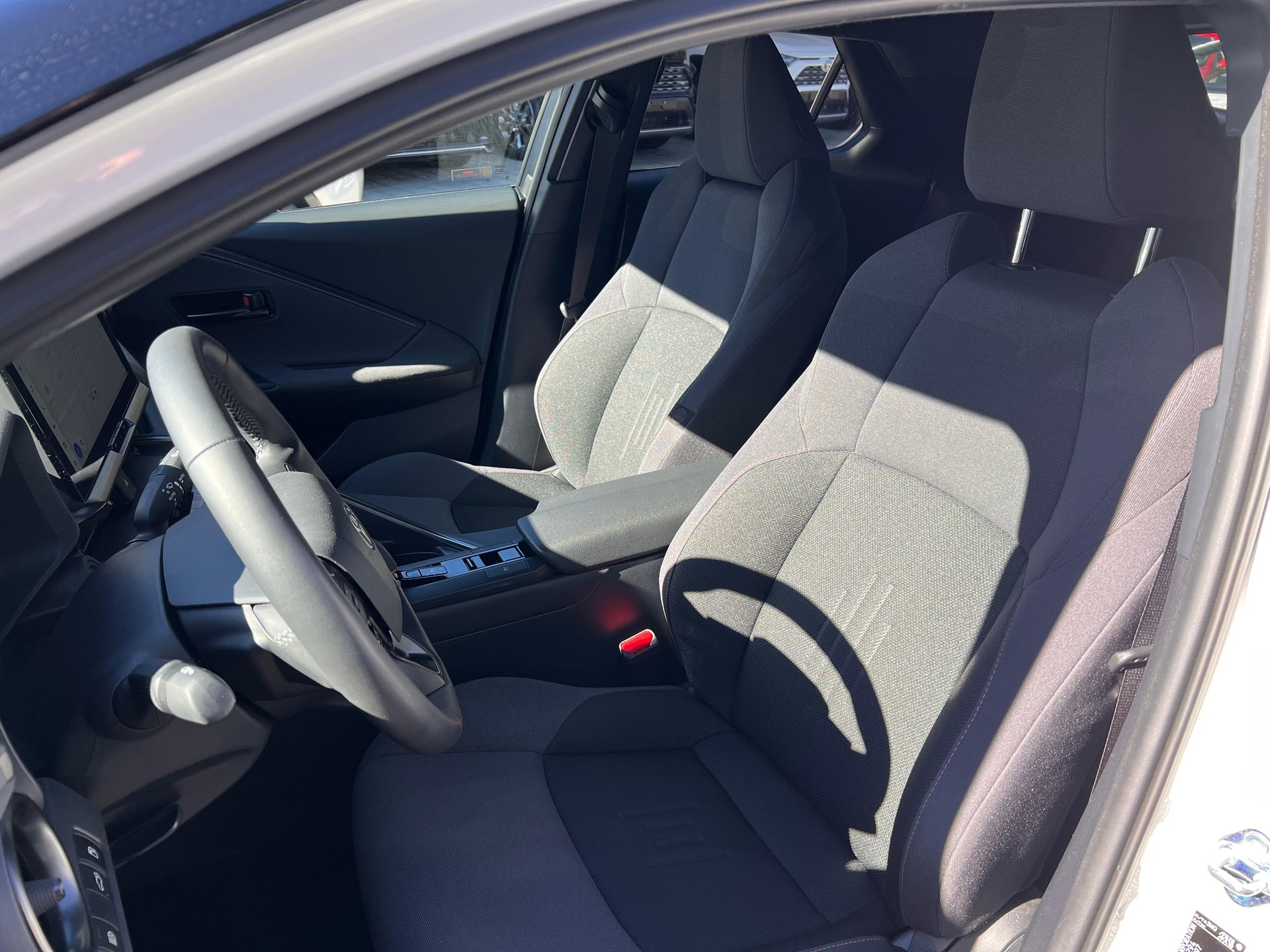 TOYOTA C-HR 1.8 HEV Trend-image-9