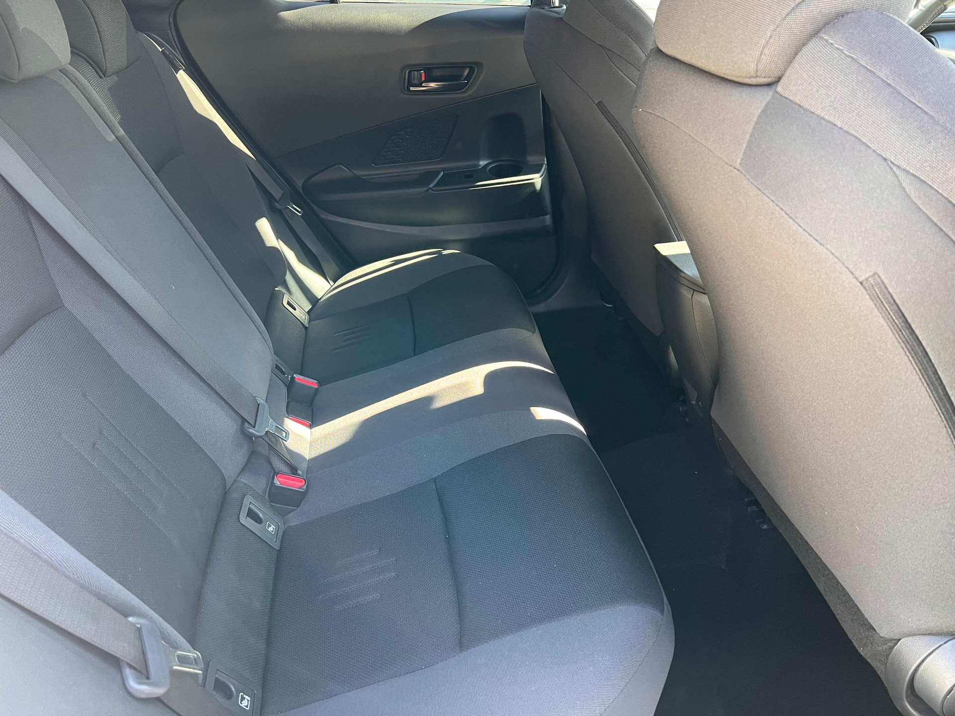 TOYOTA C-HR 1.8 HEV Trend-image-11