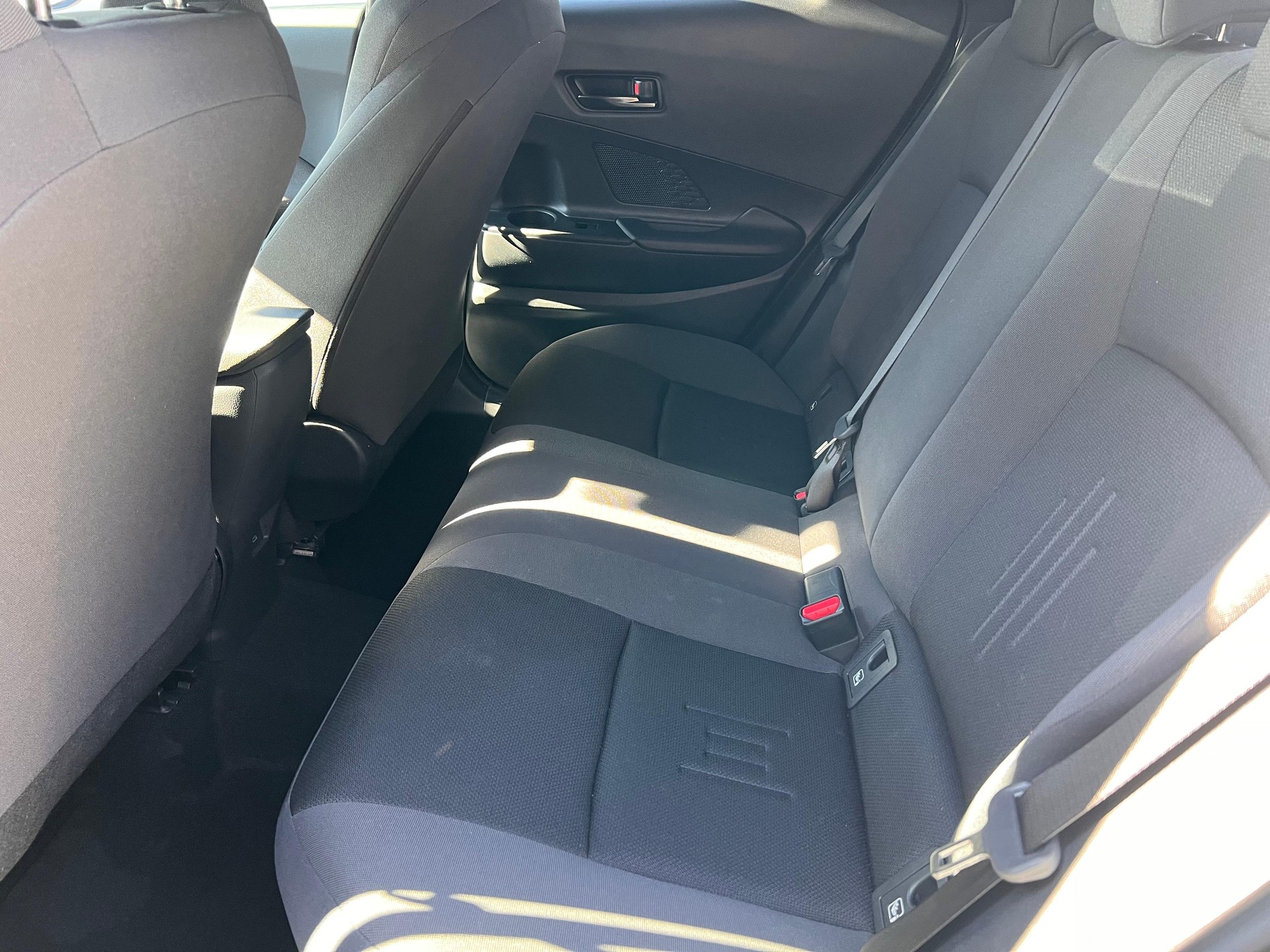 TOYOTA C-HR 1.8 HEV Trend-image-10