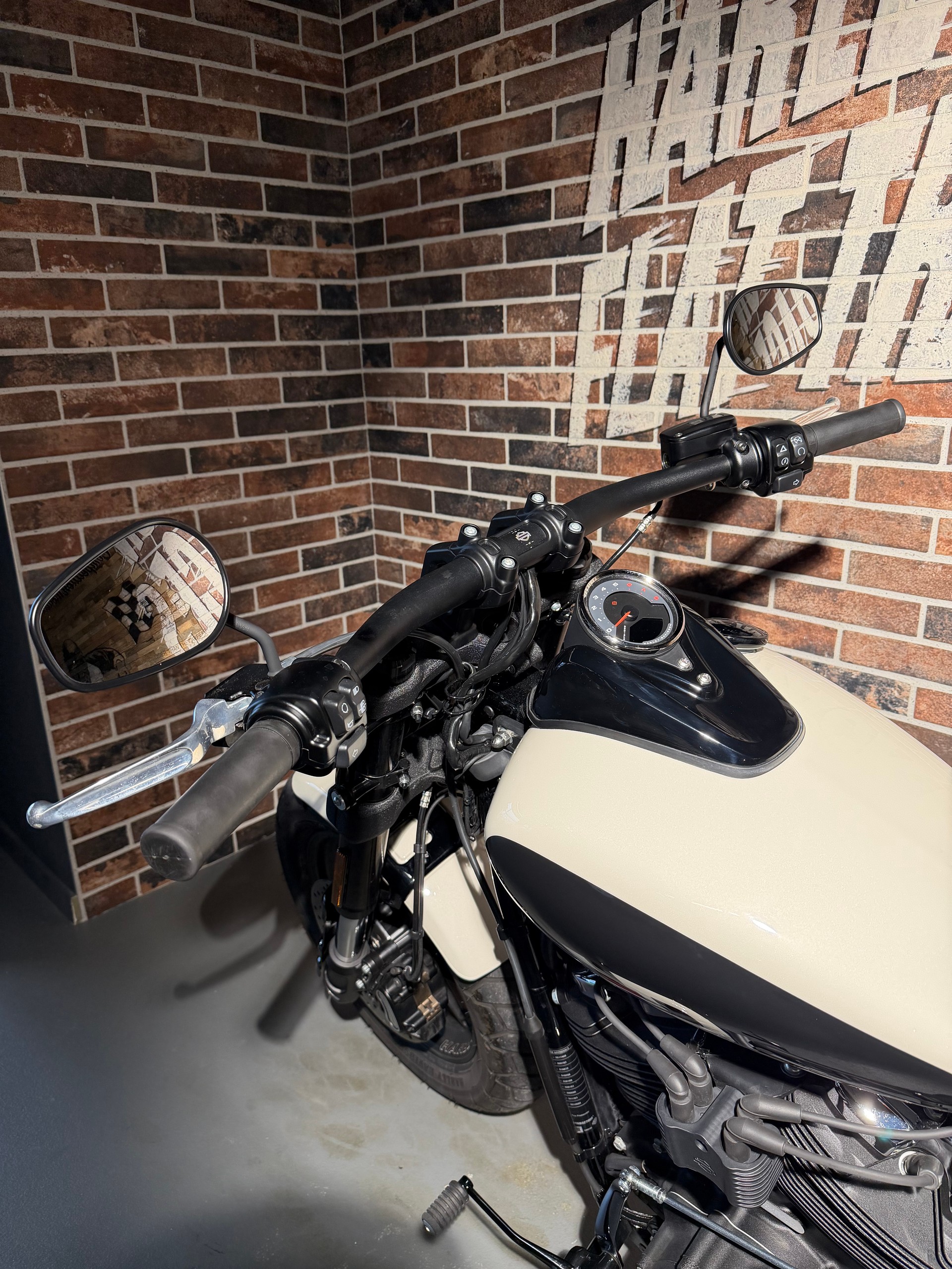 HARLEY-DAVIDSON FXFBS Fat Bob 114-showroom-element-3