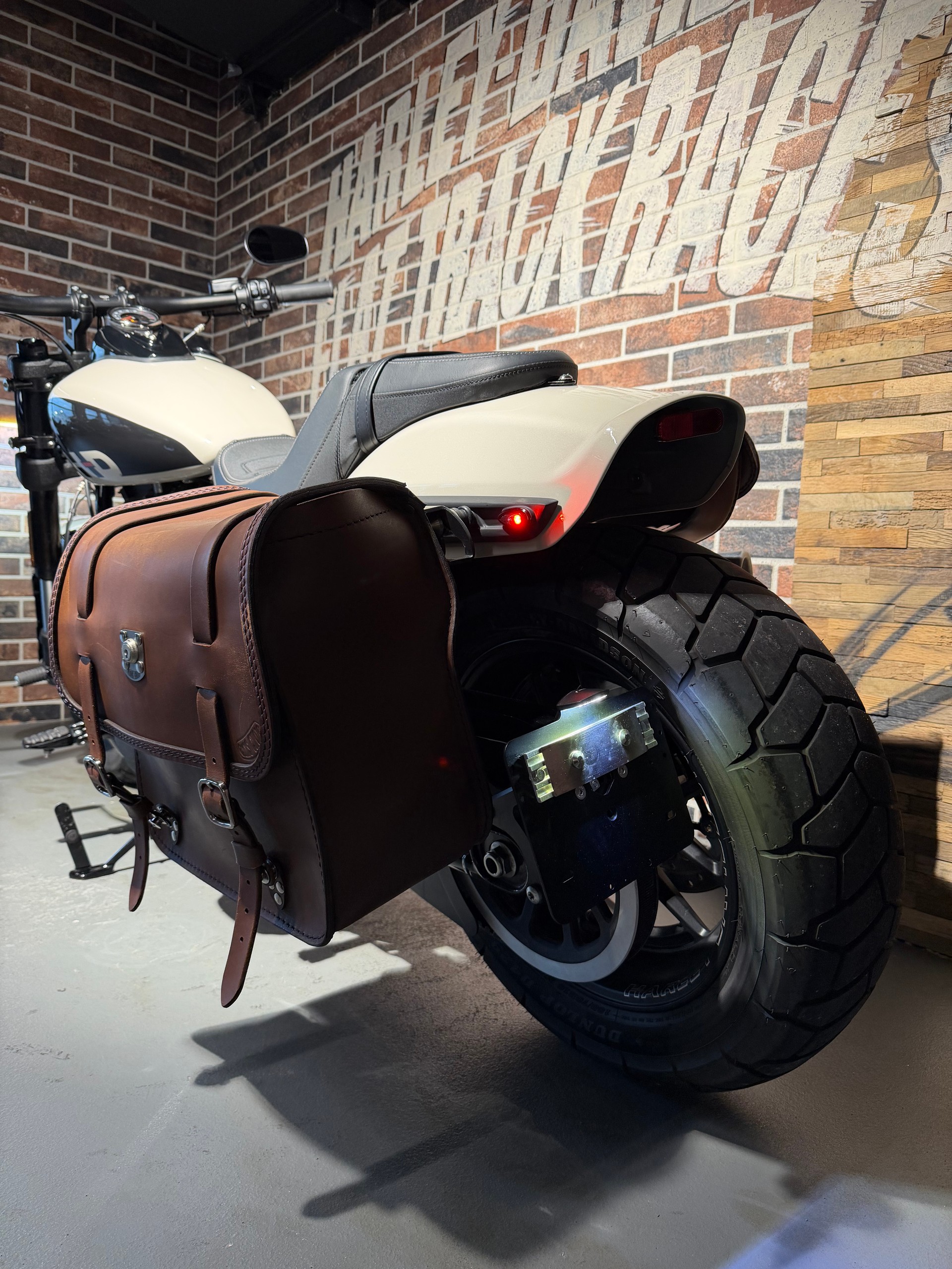 HARLEY-DAVIDSON FXFBS Fat Bob 114-image-4