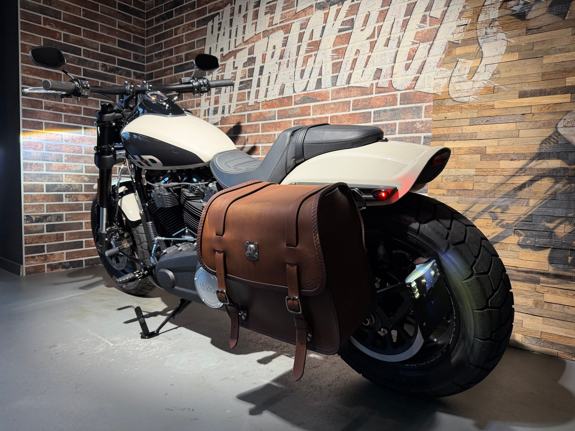 HARLEY-DAVIDSON FXFBS Fat Bob 114-image-5