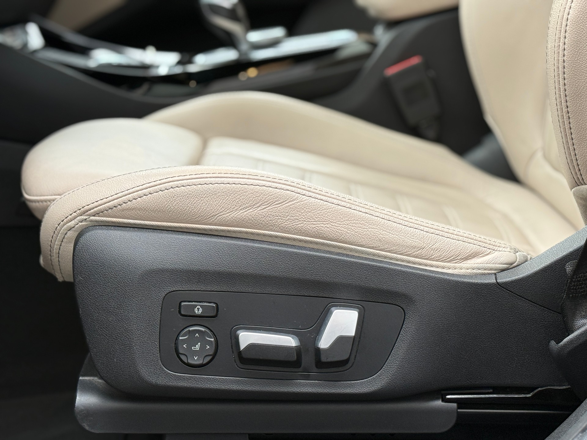 BMW X3 M40d-image-9