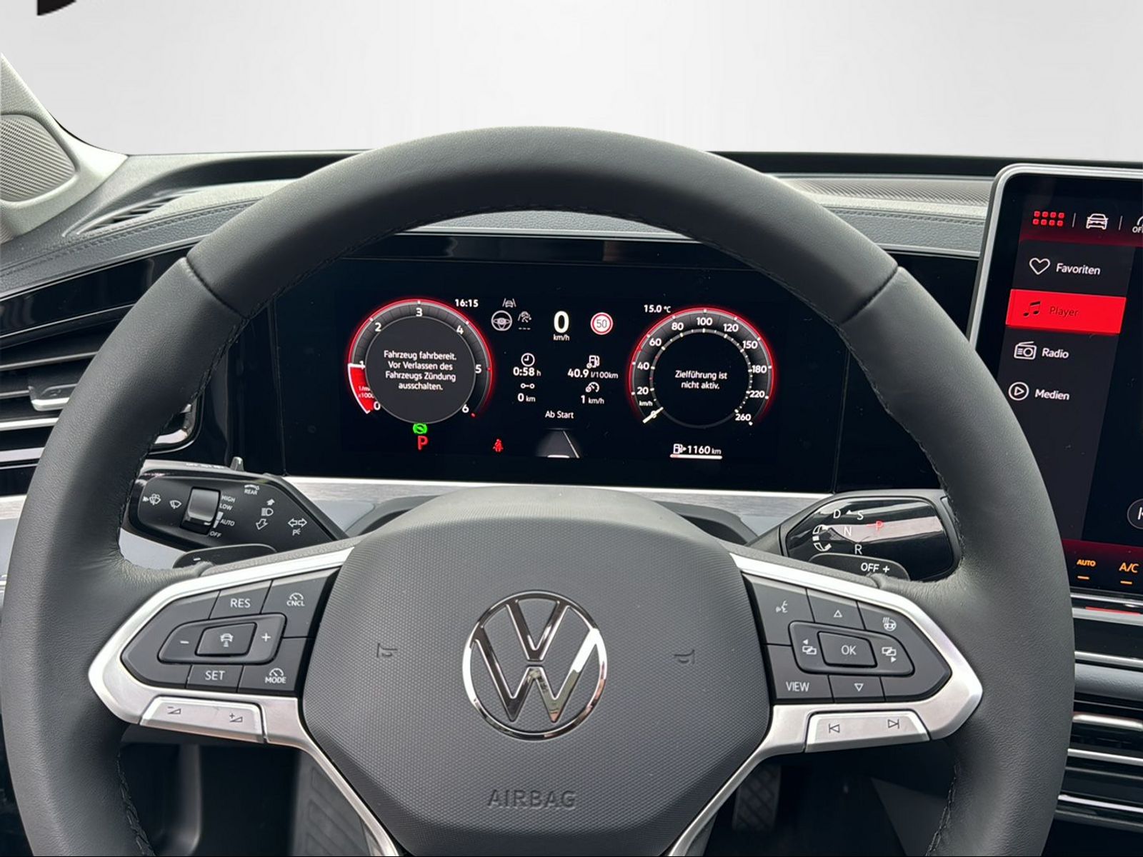VW Passat Variant 2.0 TDI Elegance DSG-image-9
