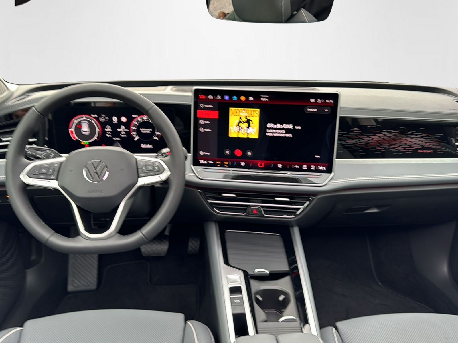 VW Passat Variant 2.0 TDI Elegance DSG-image-11